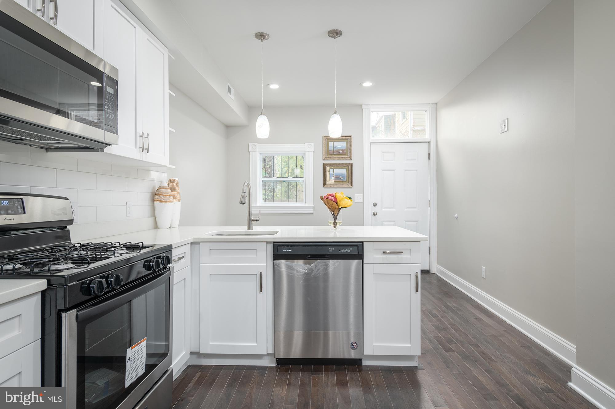 BROADWAY EAST - Residential