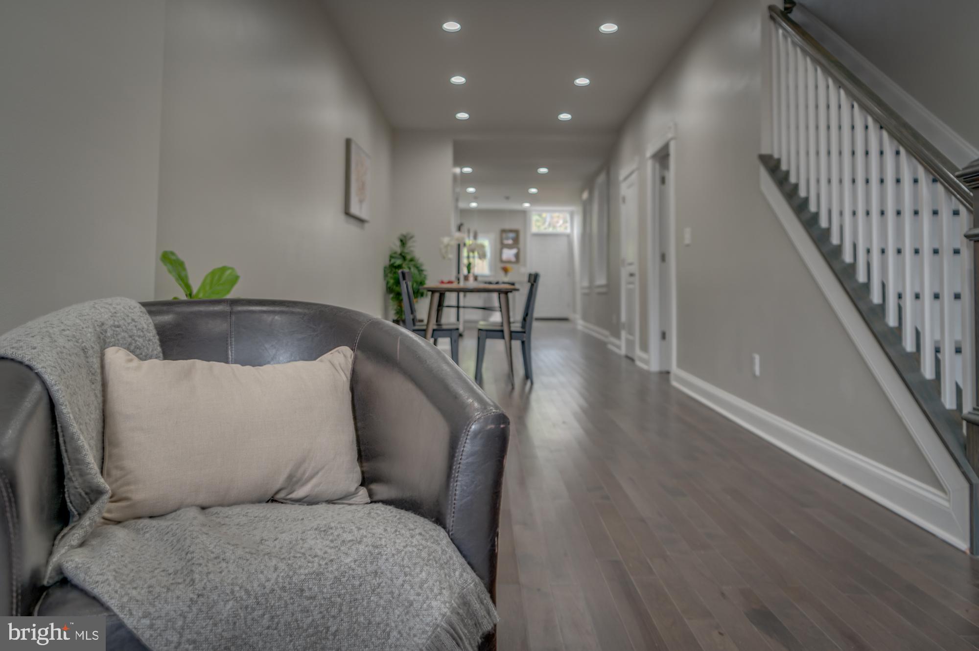 BROADWAY EAST - Residential