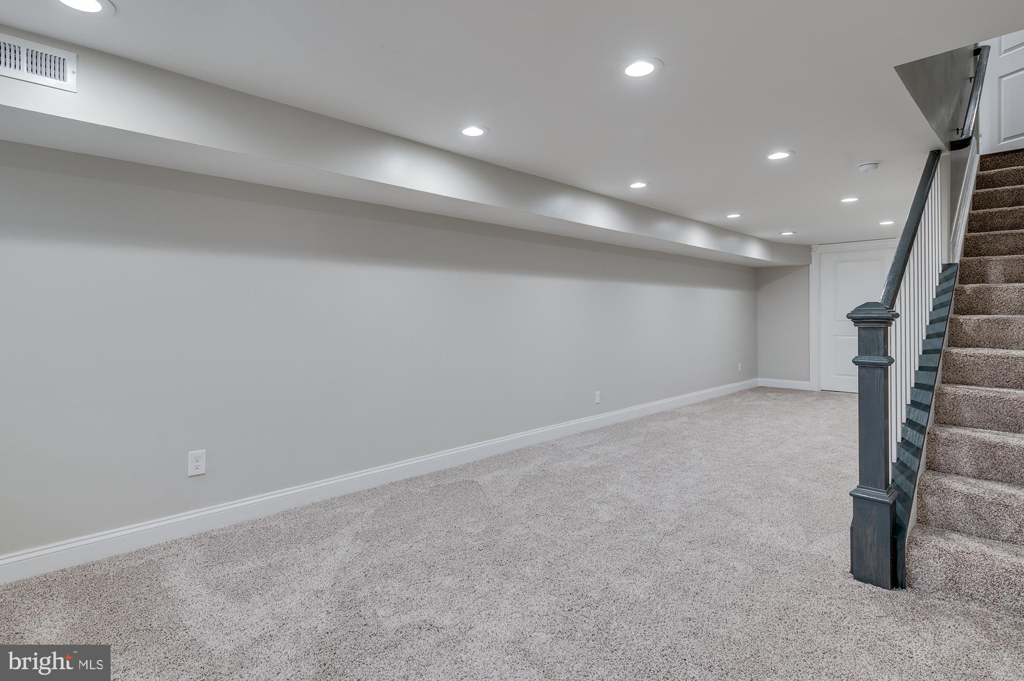 BROADWAY EAST - Residential