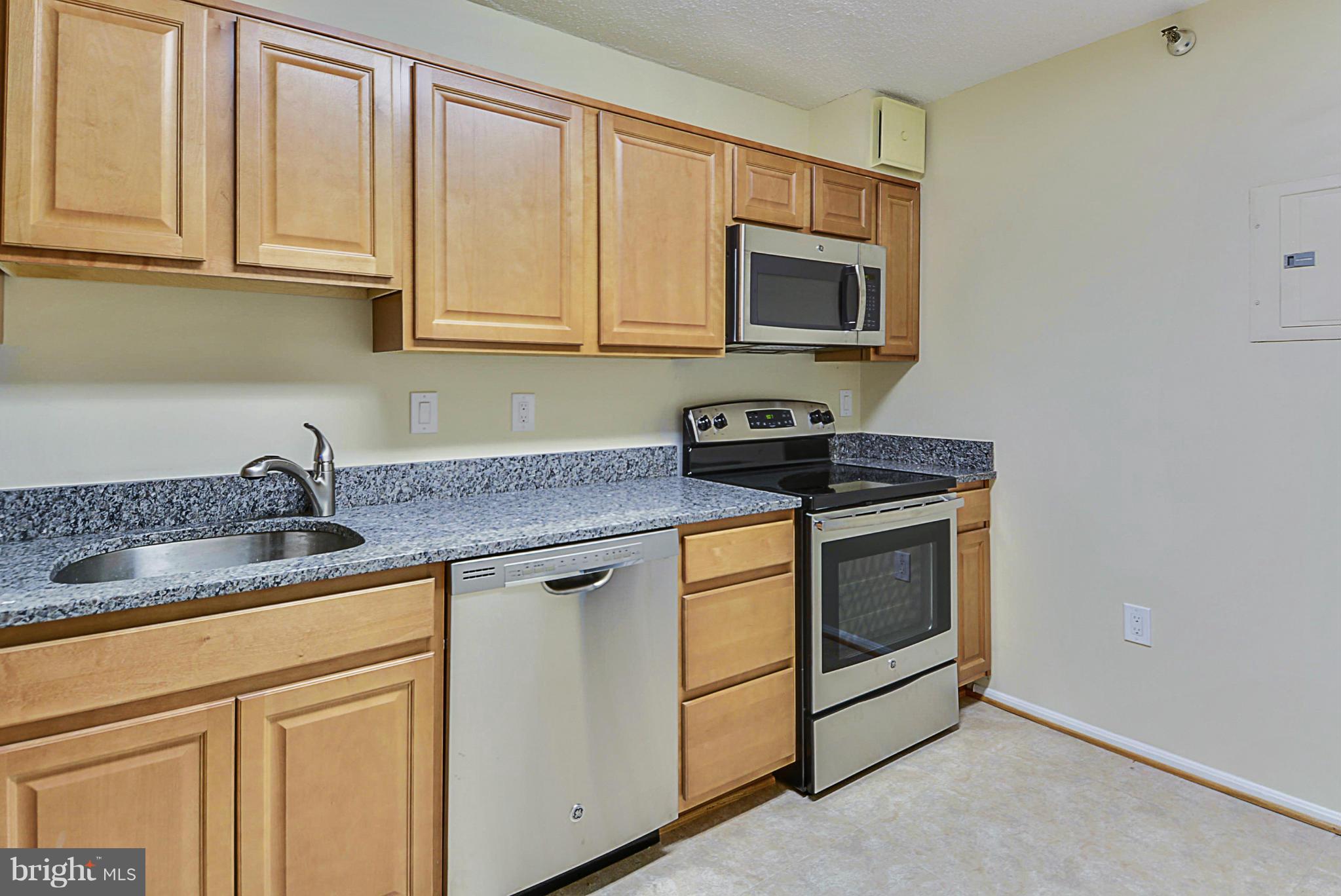 GREENS AT LEISURE WORLD - Residential