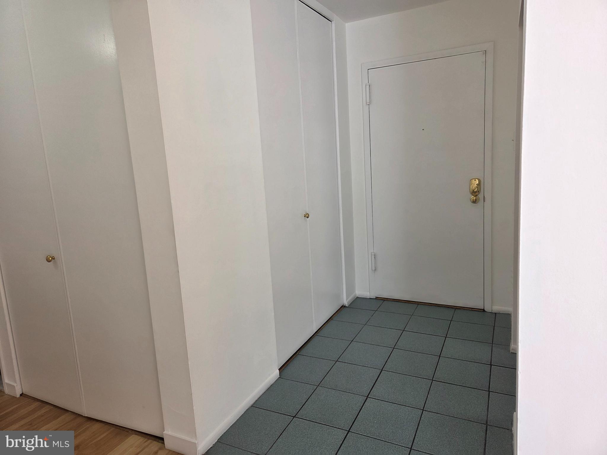 FORT WASHINGTON - Residential