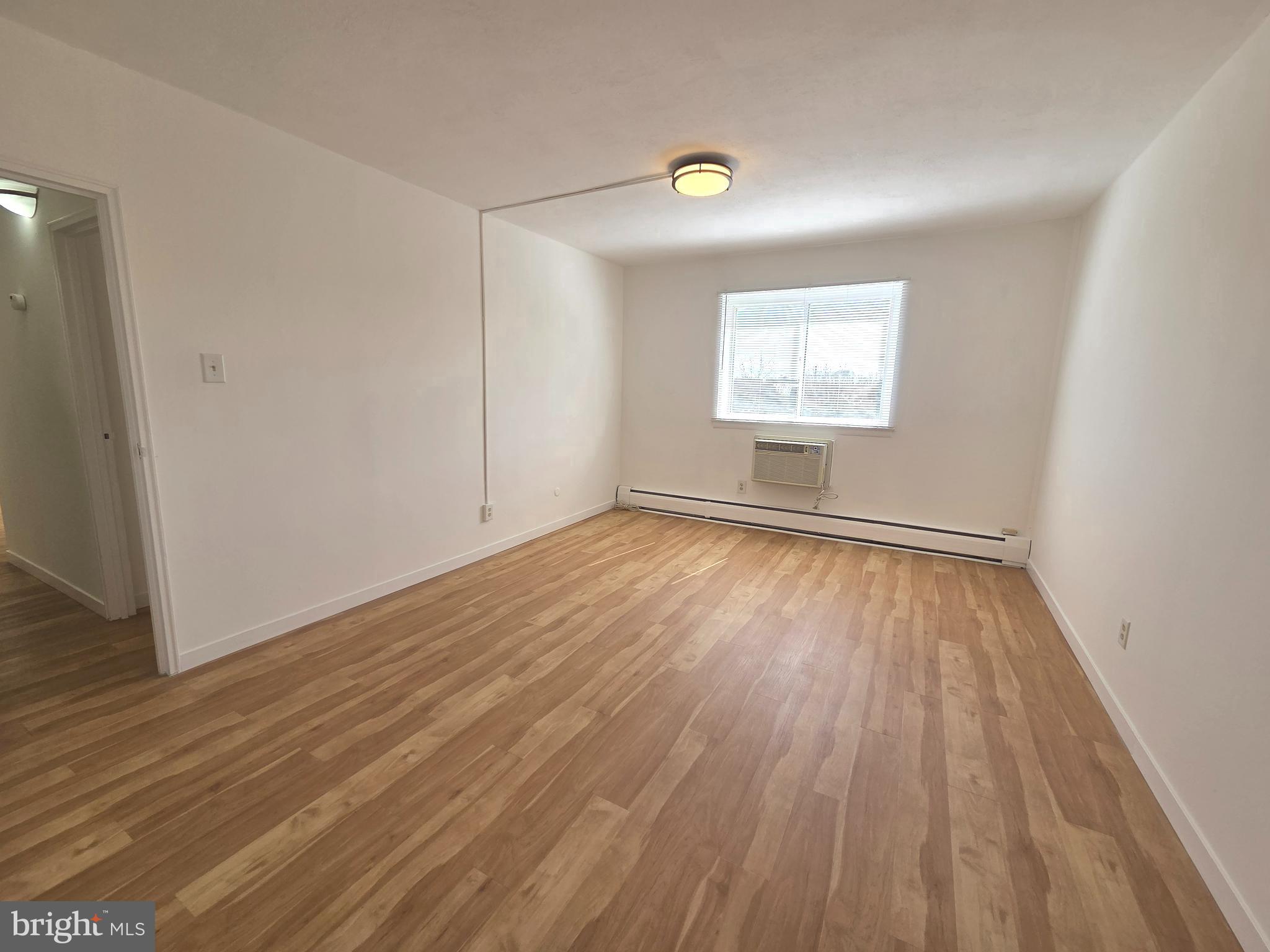 FORT WASHINGTON - Residential