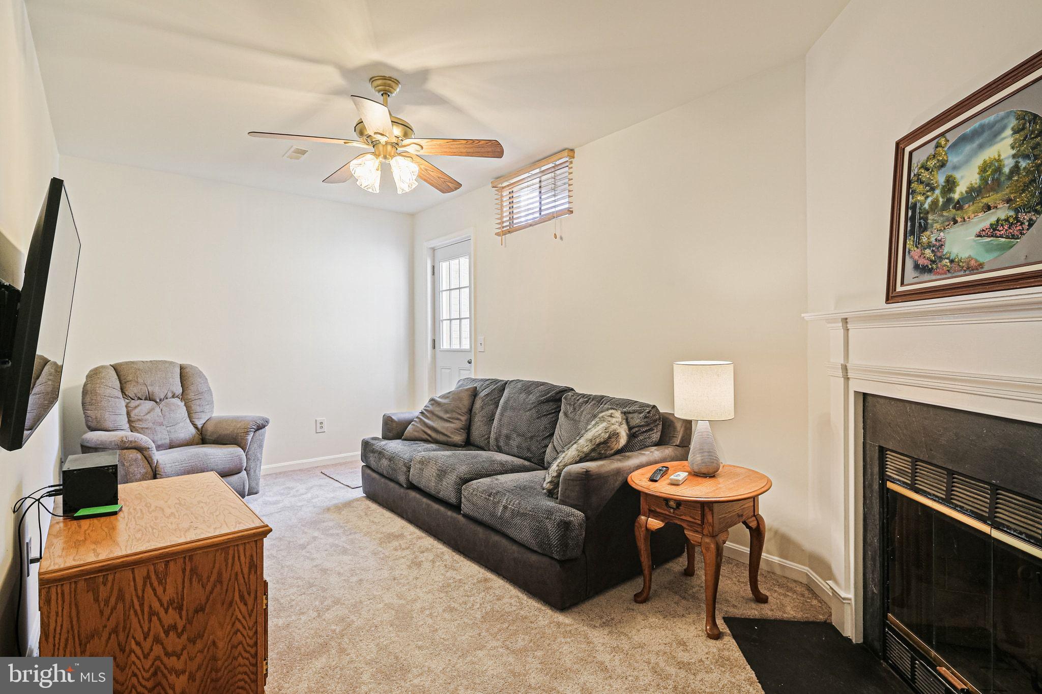 HUNTERS RUN VILLAGE - Residential