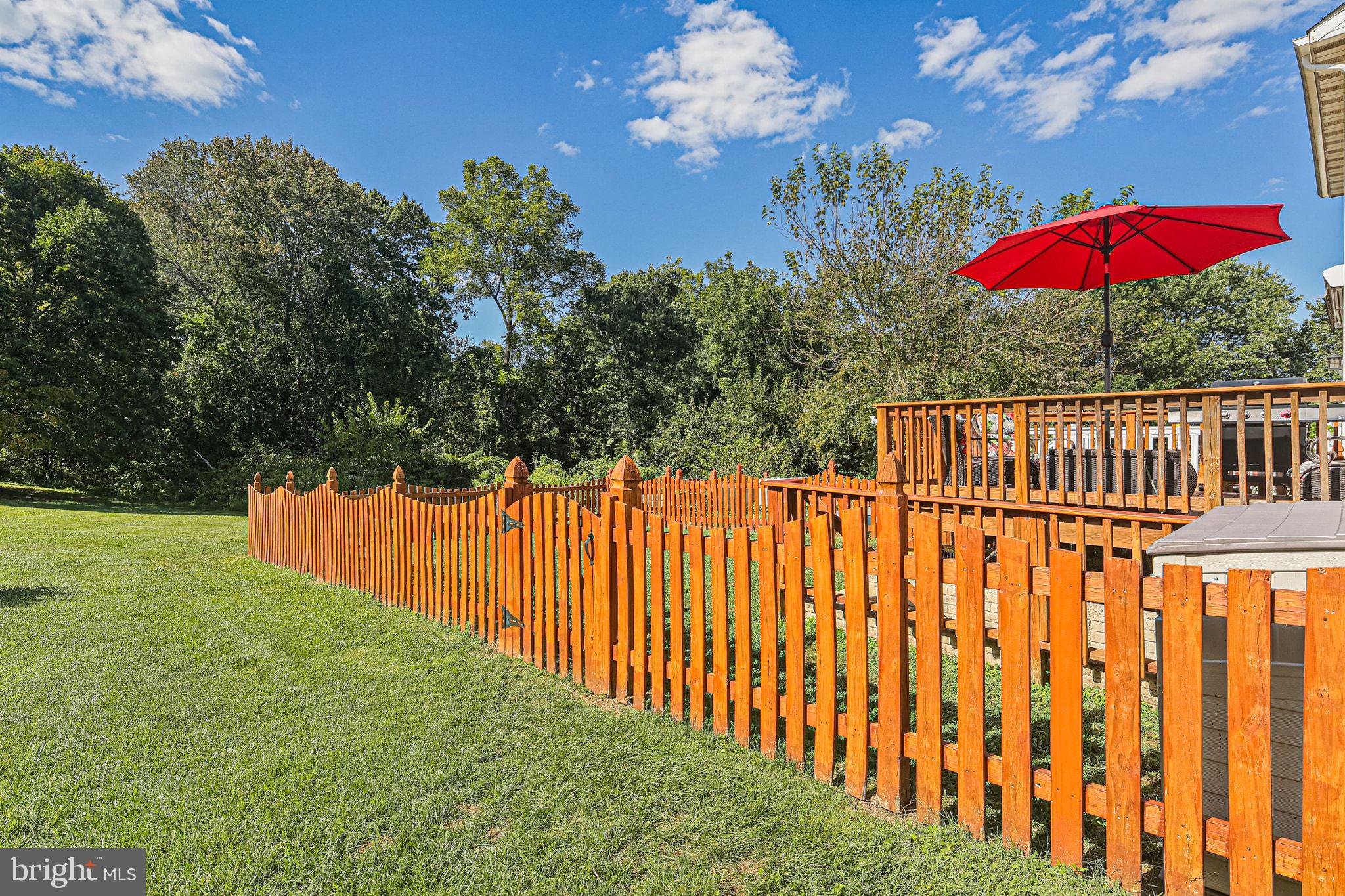 HUNTERS RUN VILLAGE - Residential