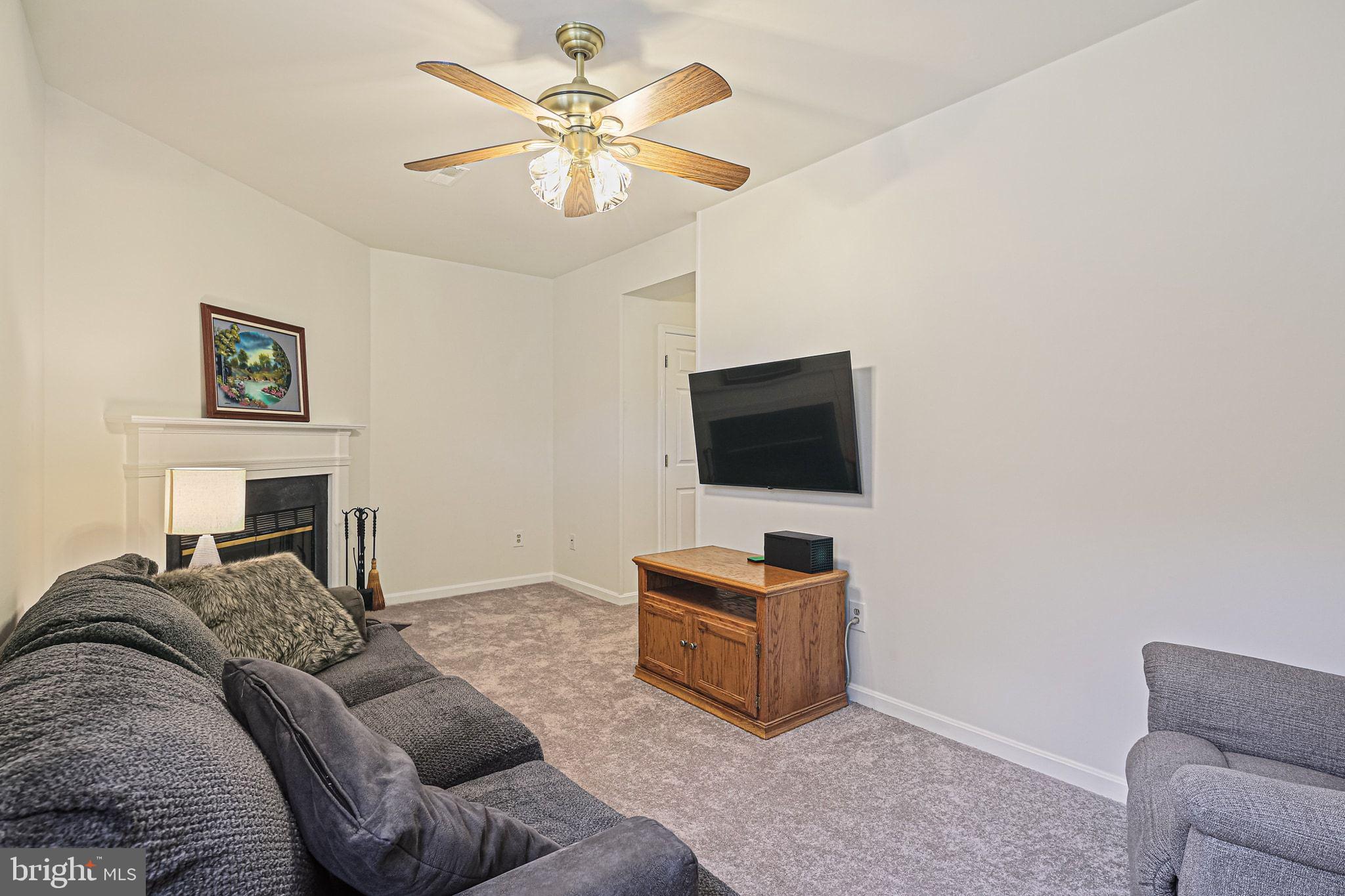 HUNTERS RUN VILLAGE - Residential