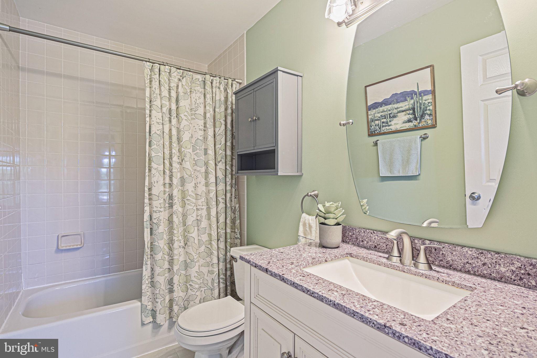 HUNTERS RUN VILLAGE - Residential