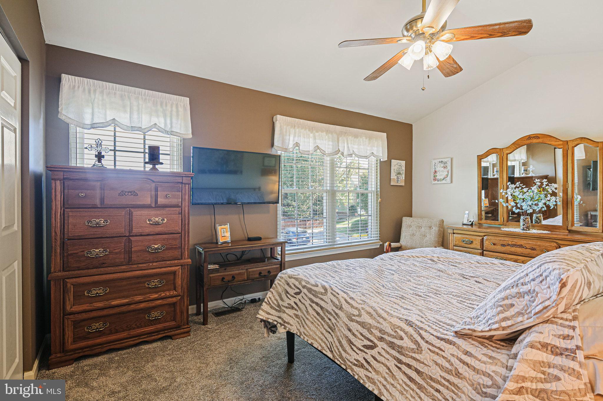 HUNTERS RUN VILLAGE - Residential