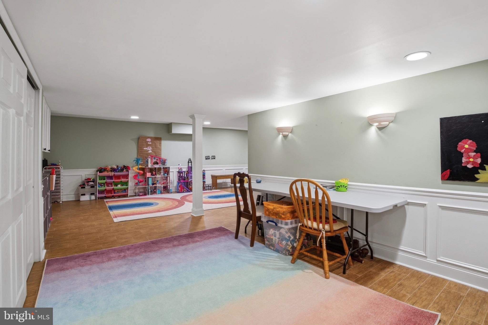 GWYNEDD KNOLL - Residential