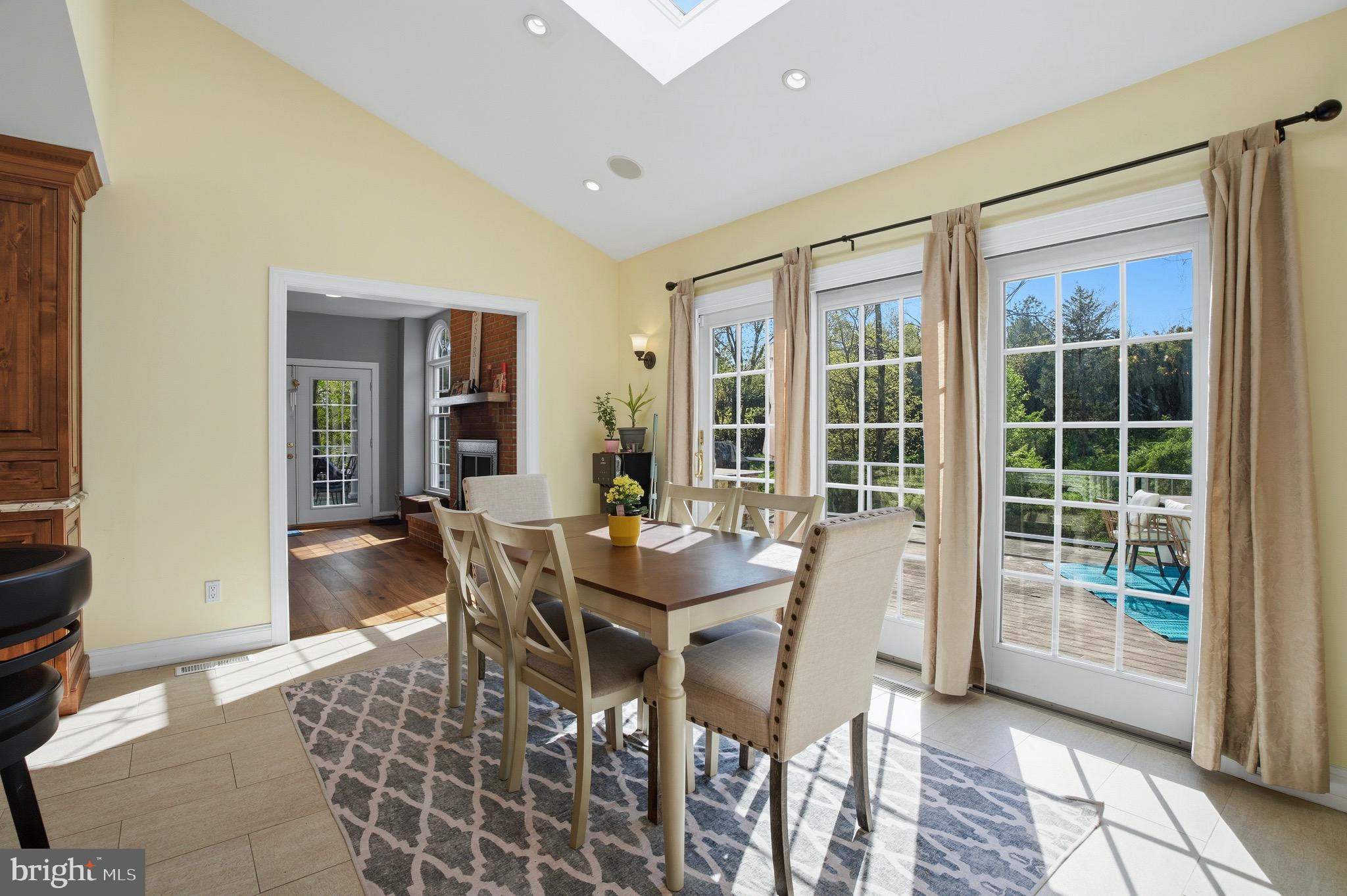 GWYNEDD KNOLL - Residential