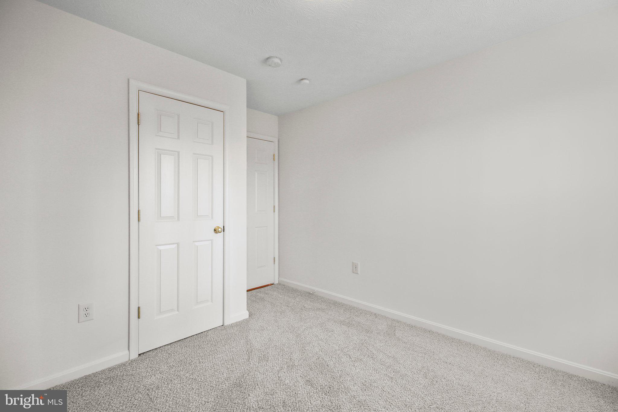 LAKE LAND OR - Residential