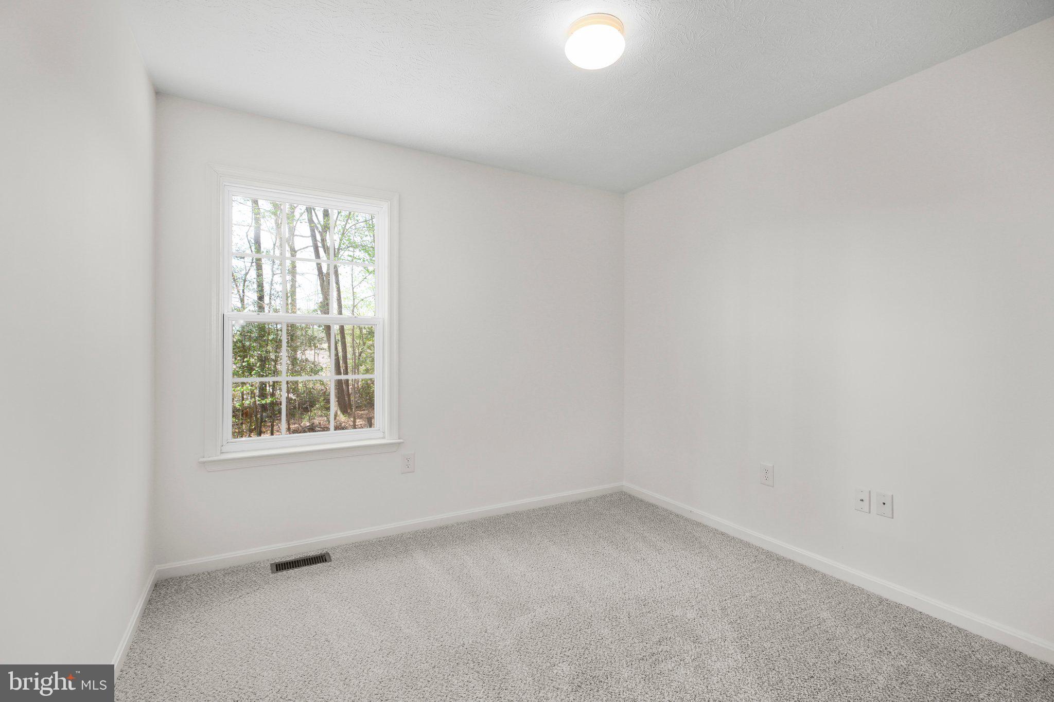 LAKE LAND OR - Residential