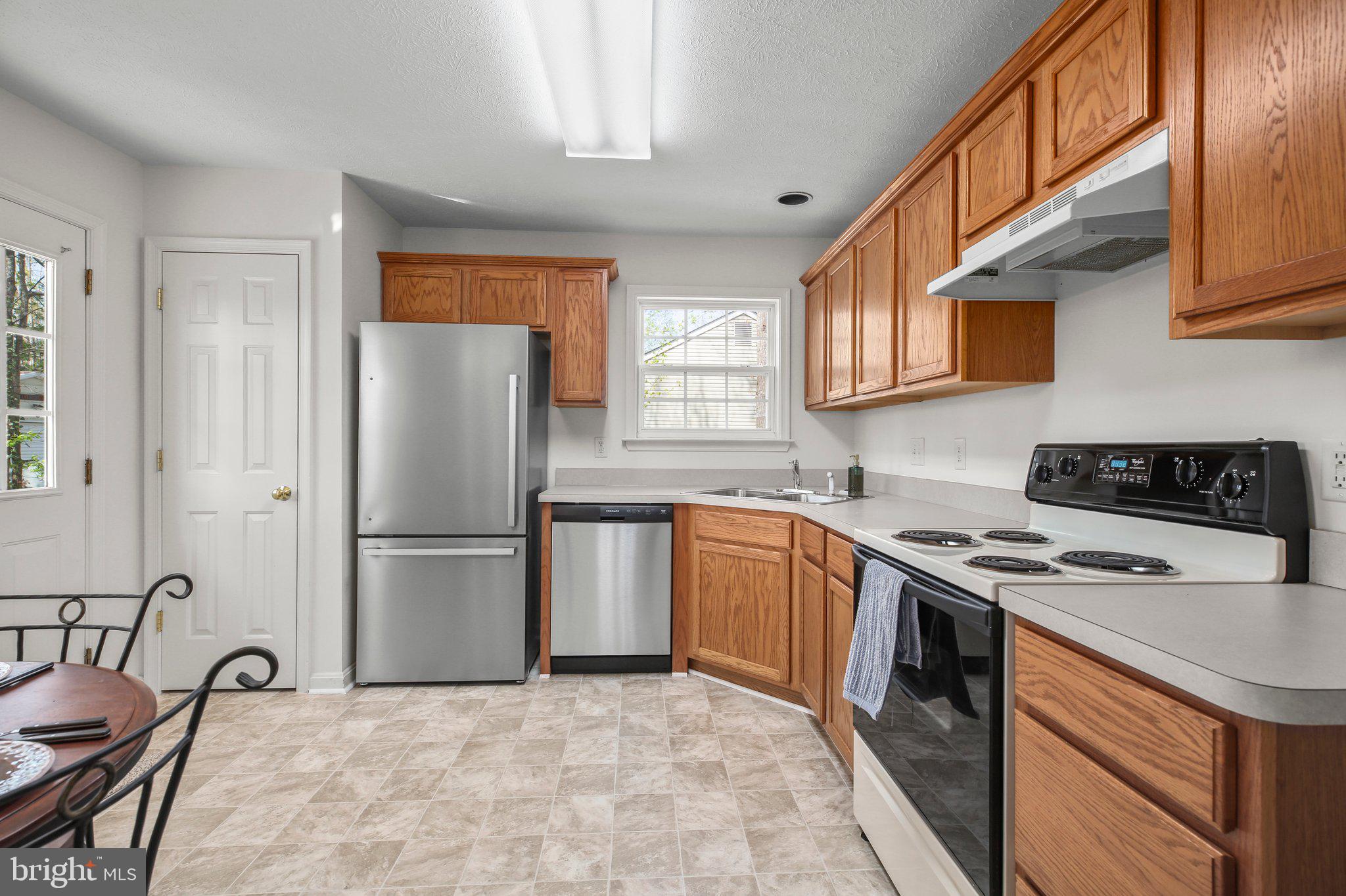 LAKE LAND OR - Residential