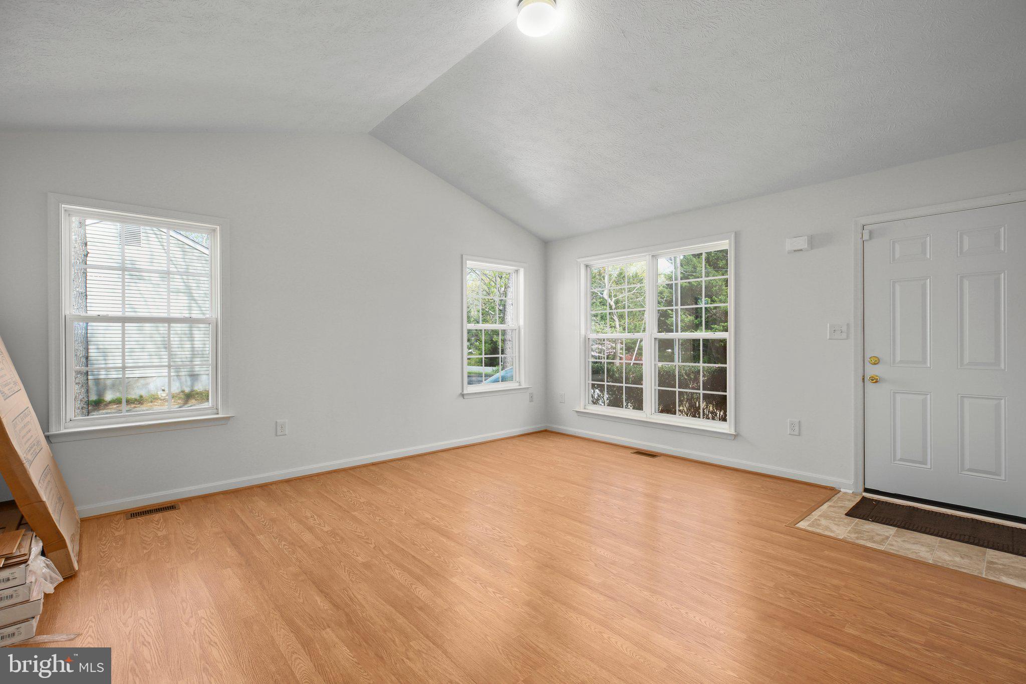 LAKE LAND OR - Residential