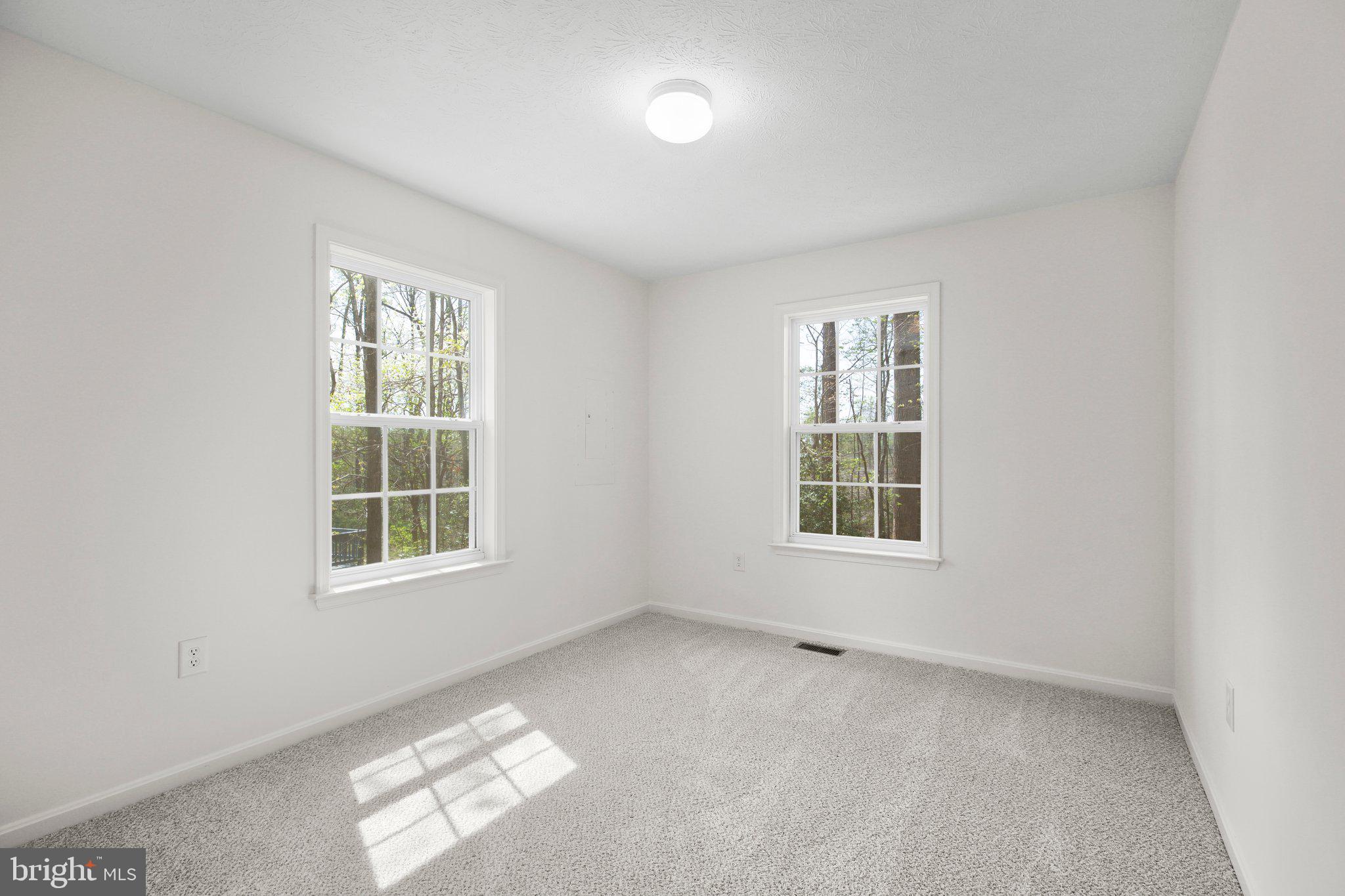 LAKE LAND OR - Residential