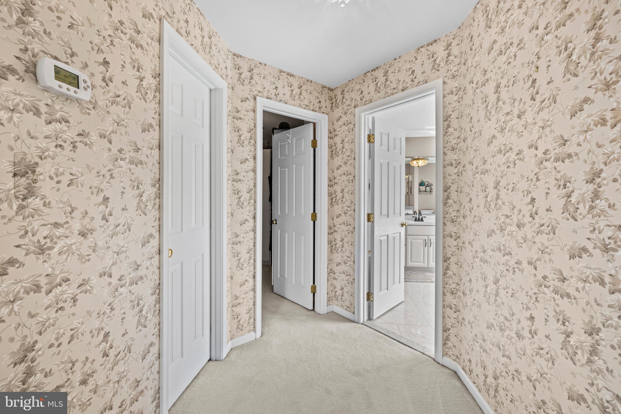 EDGEWATER - Residential