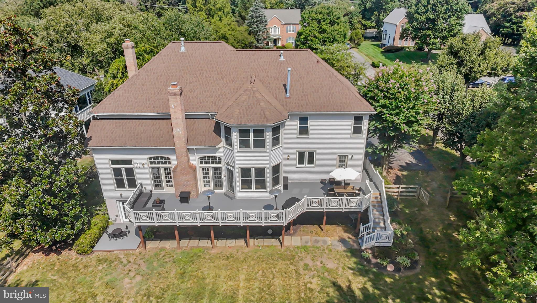 EDGEWATER - Residential