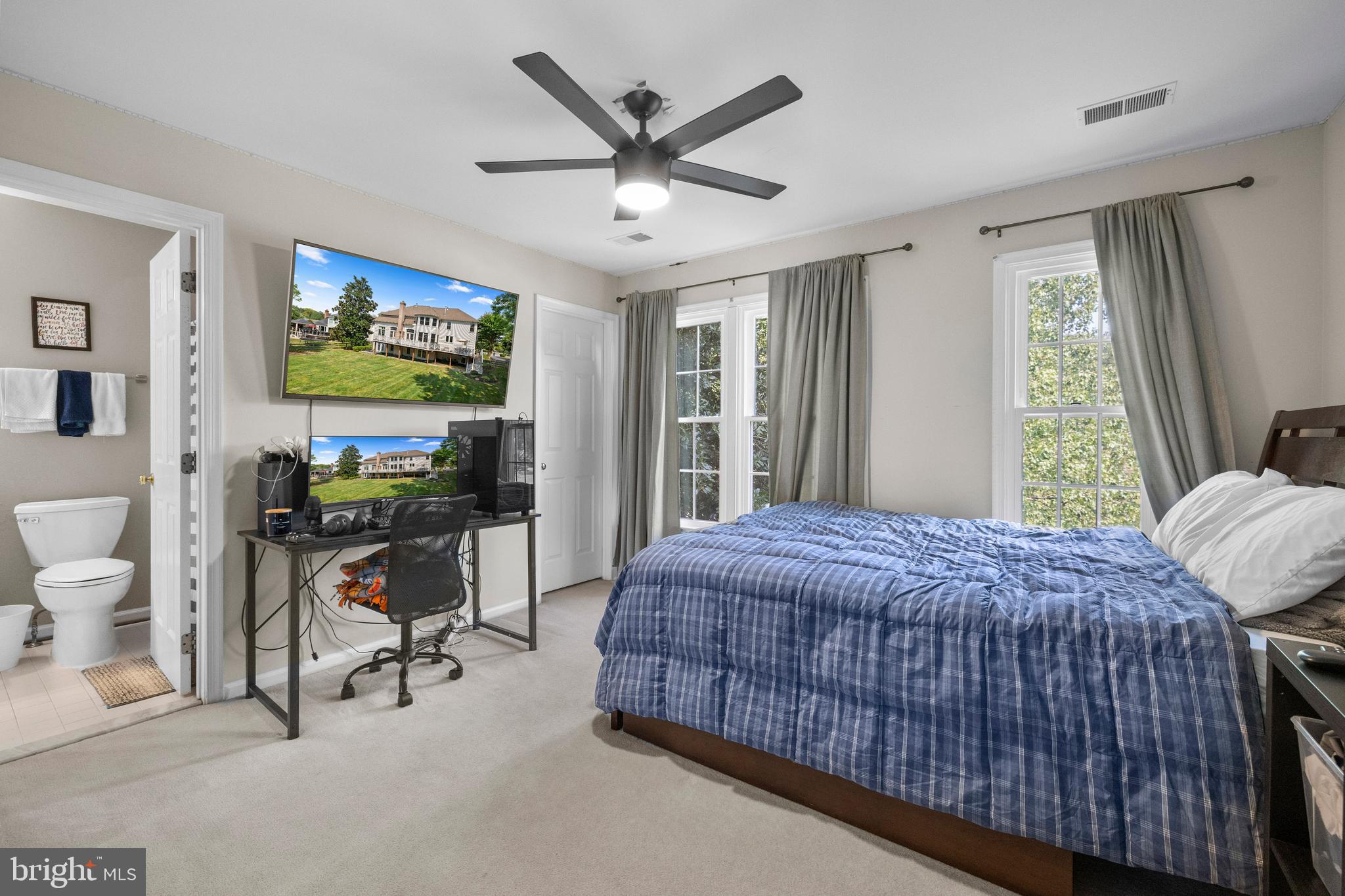 EDGEWATER - Residential