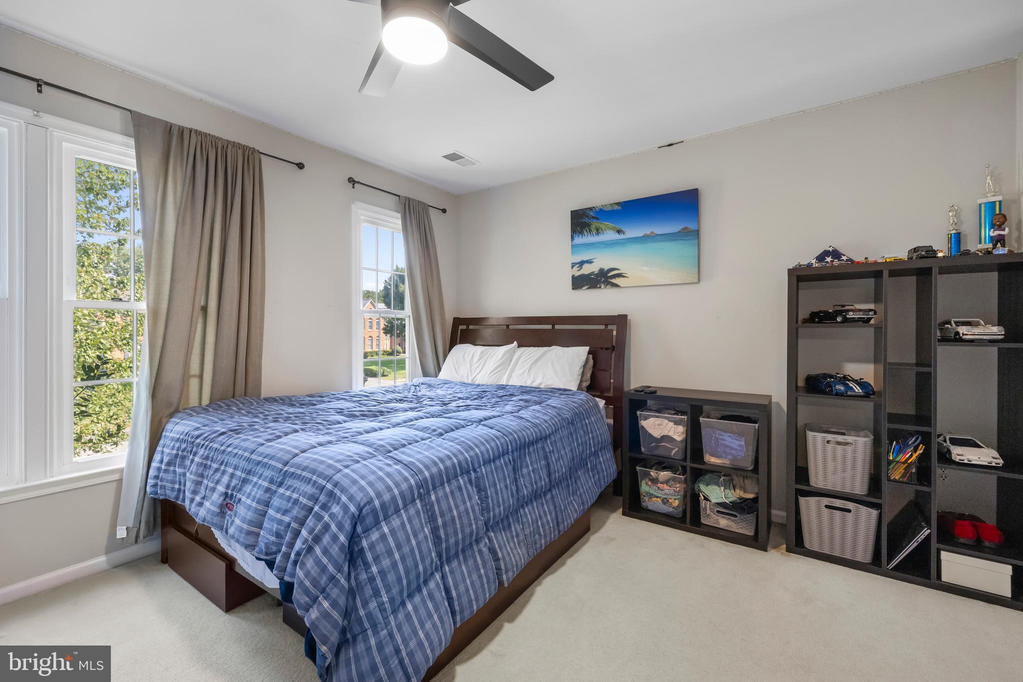 EDGEWATER - Residential