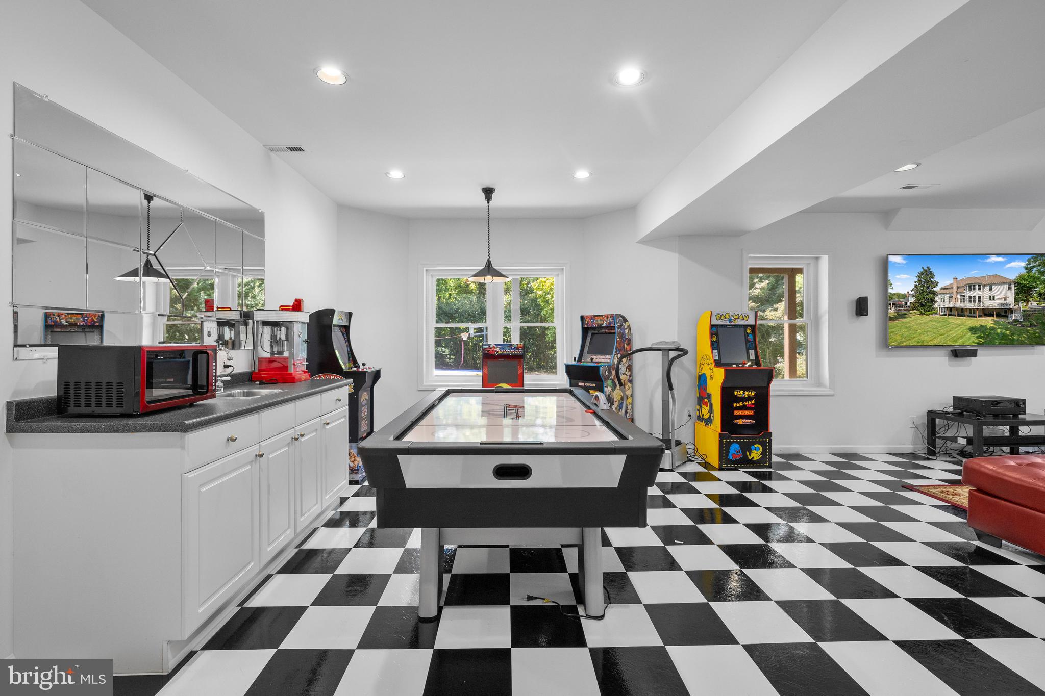 EDGEWATER - Residential