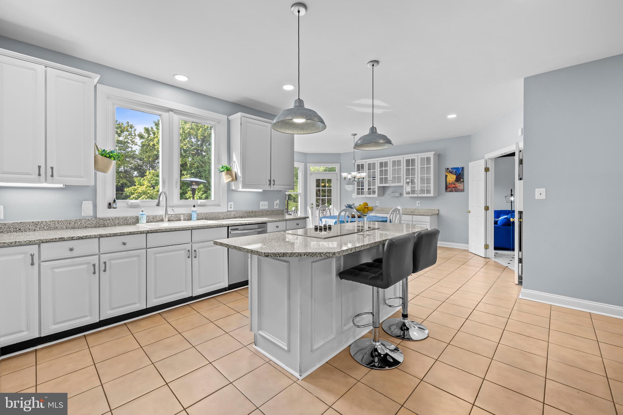 EDGEWATER - Residential