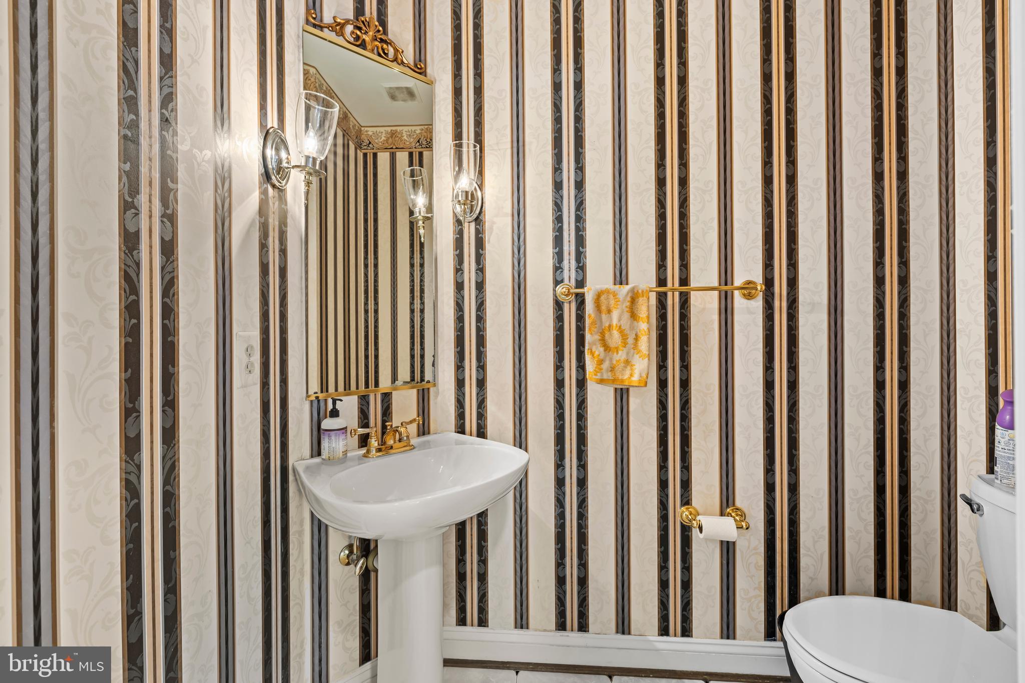 EDGEWATER - Residential