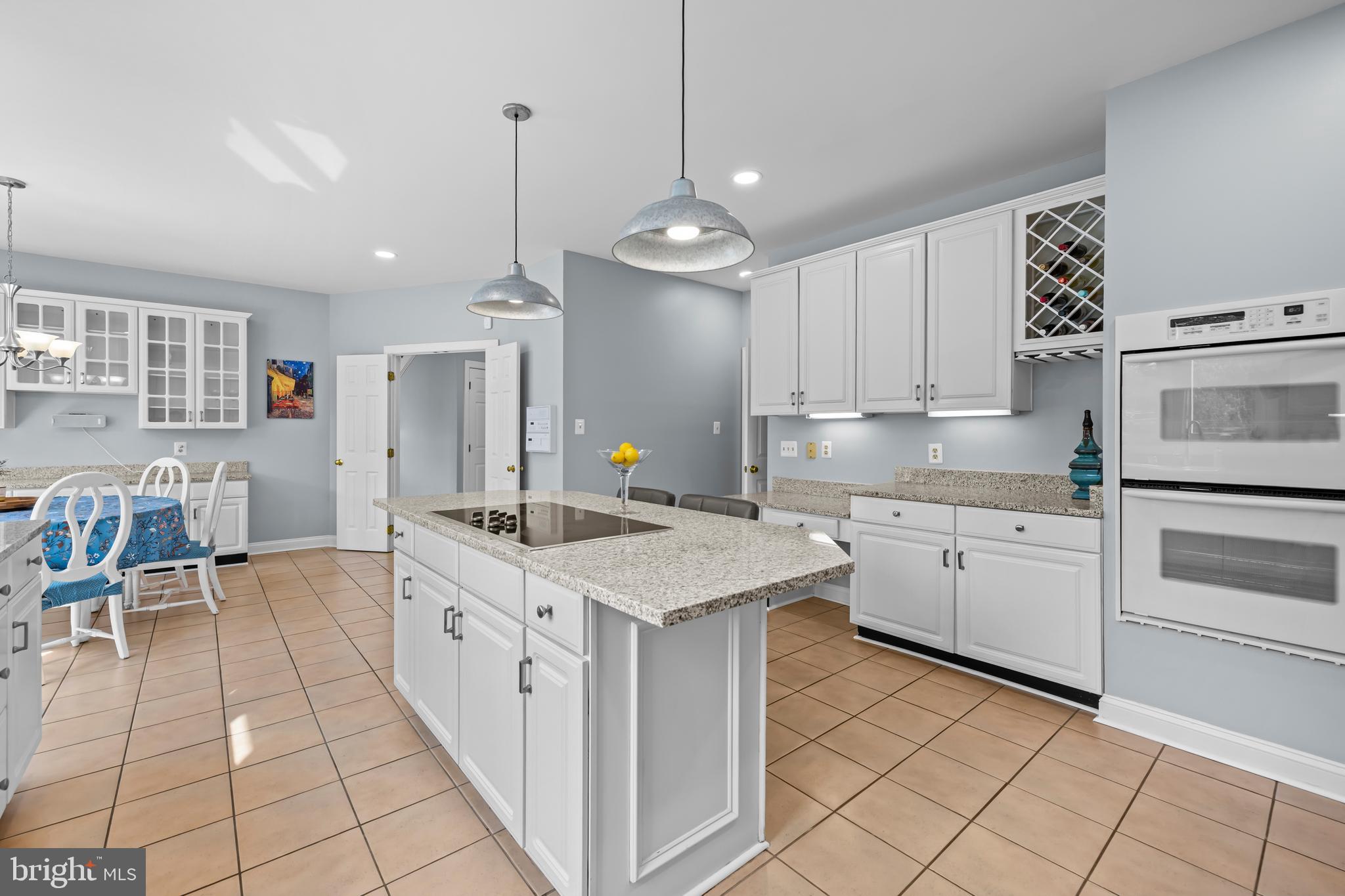 EDGEWATER - Residential