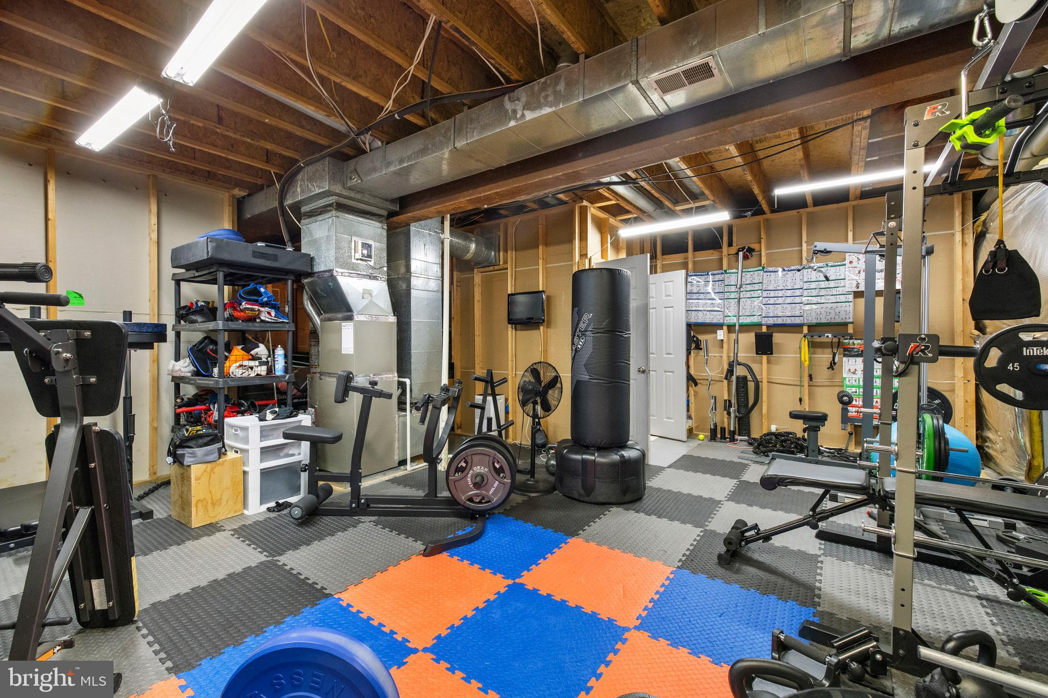 EDGEWATER - Residential