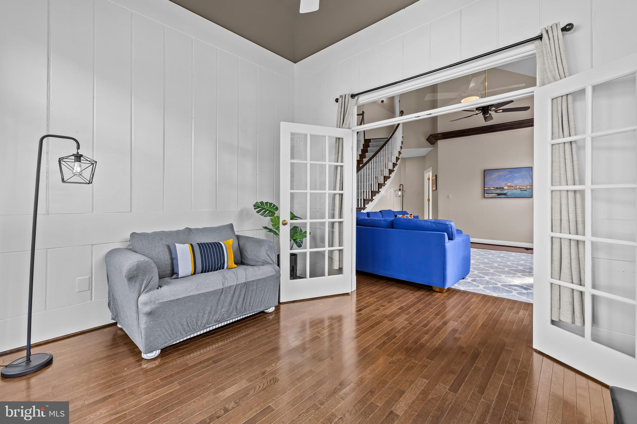 EDGEWATER - Residential