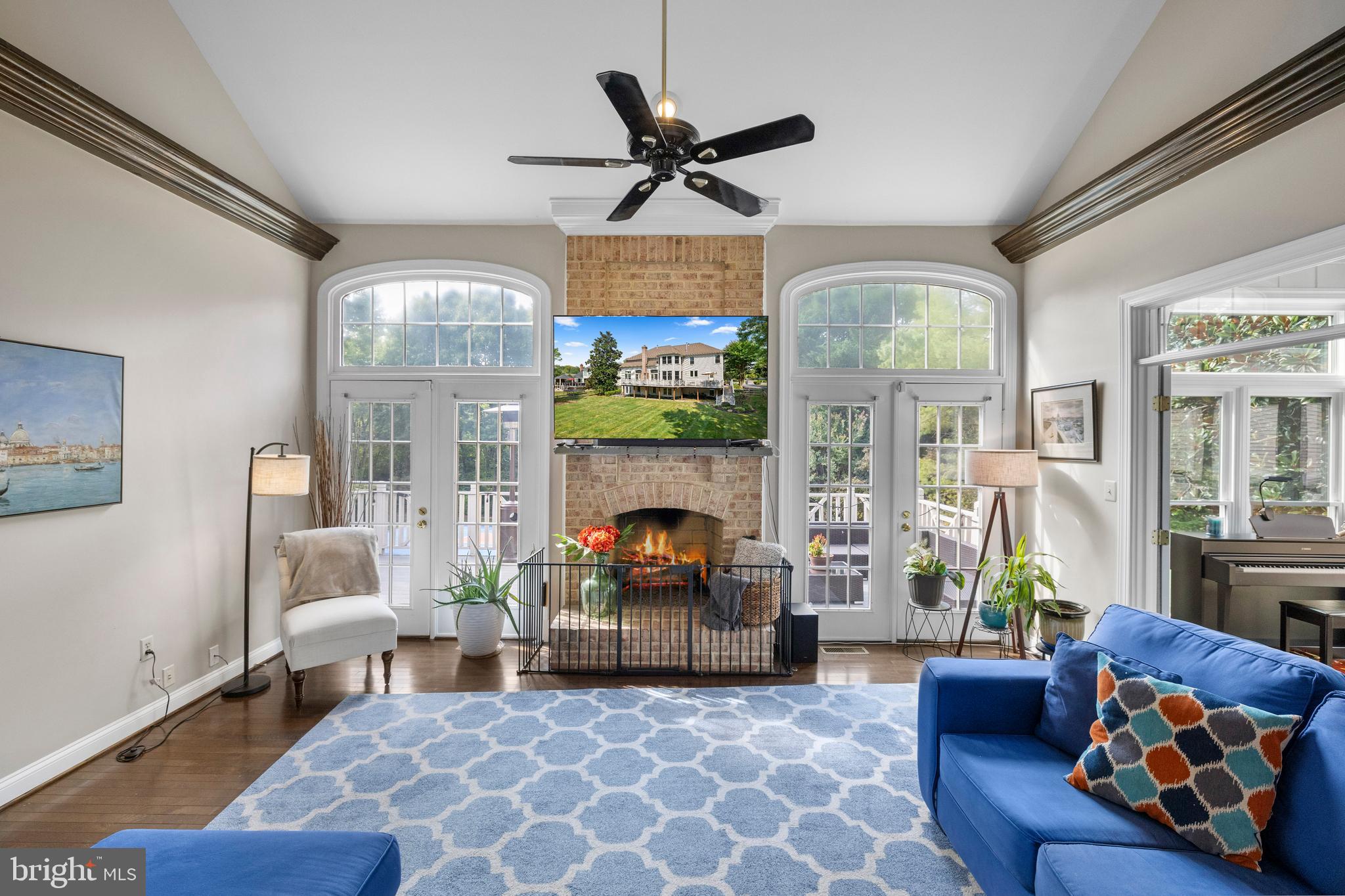 EDGEWATER - Residential