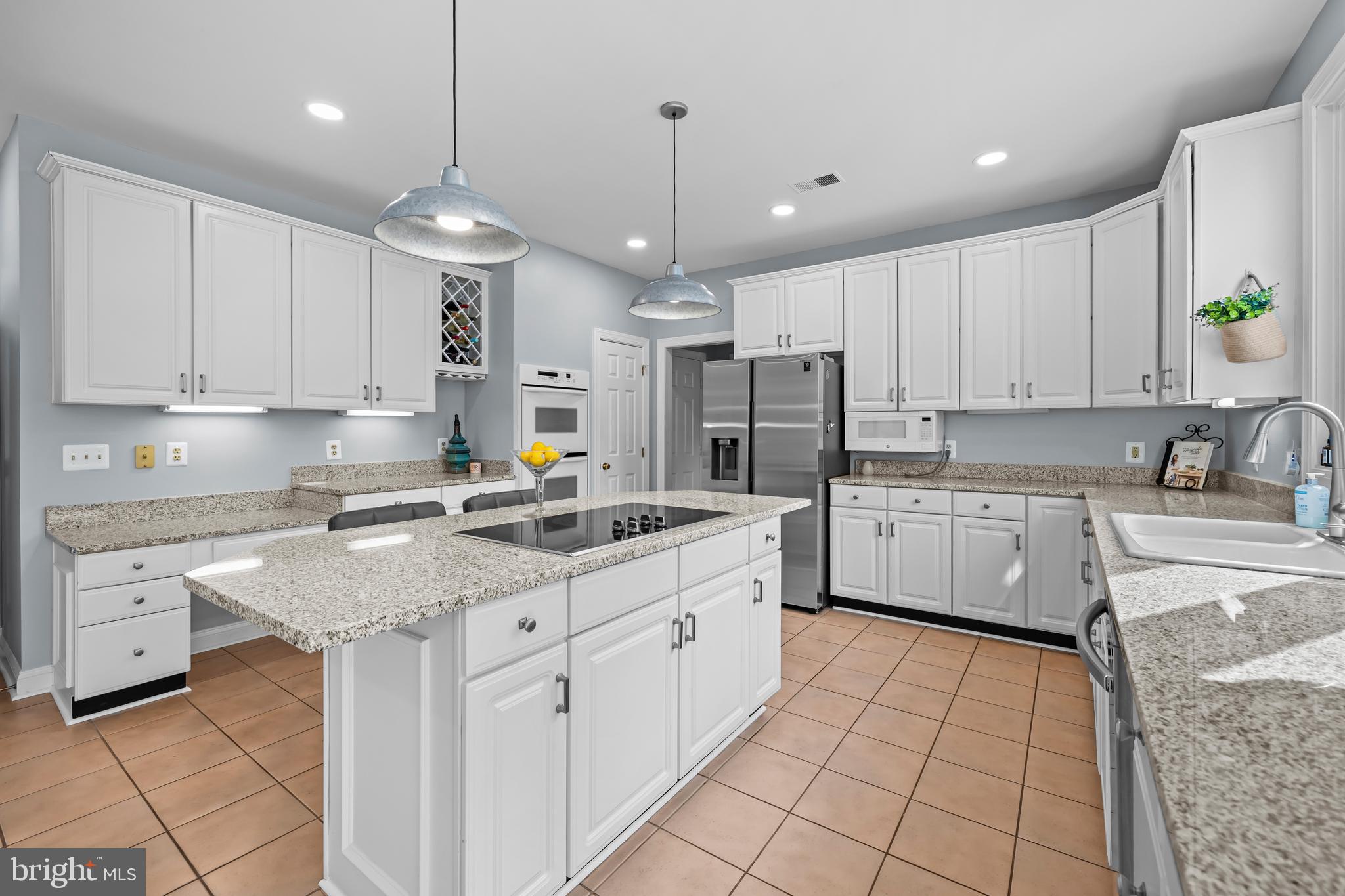 EDGEWATER - Residential