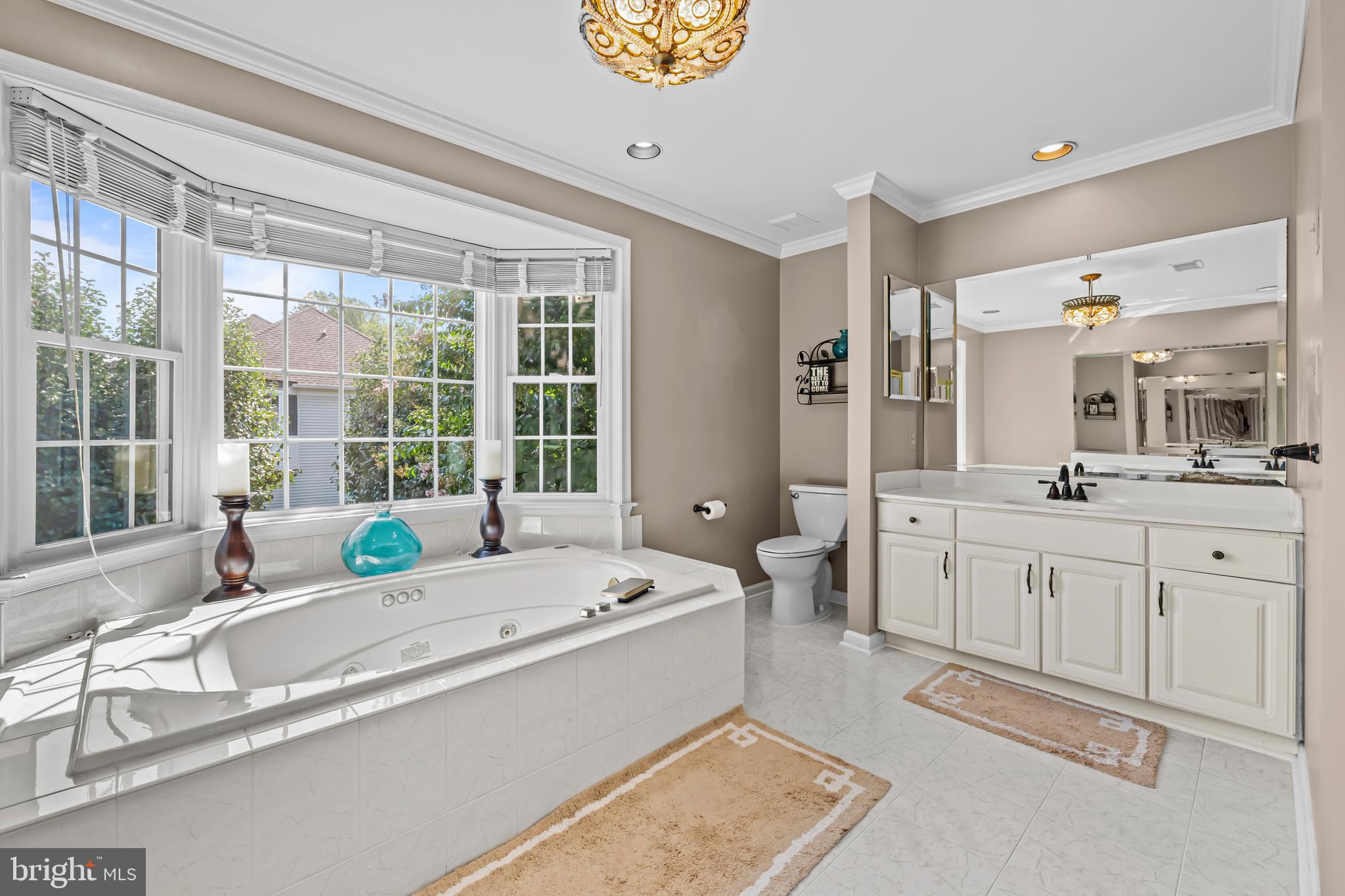 EDGEWATER - Residential