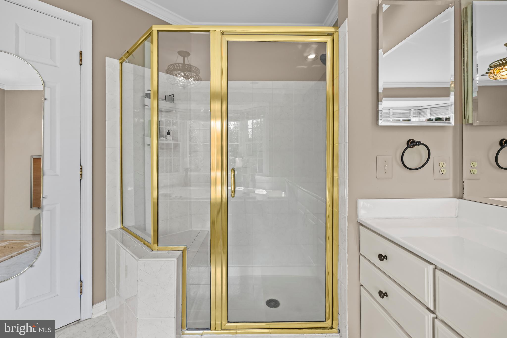 EDGEWATER - Residential