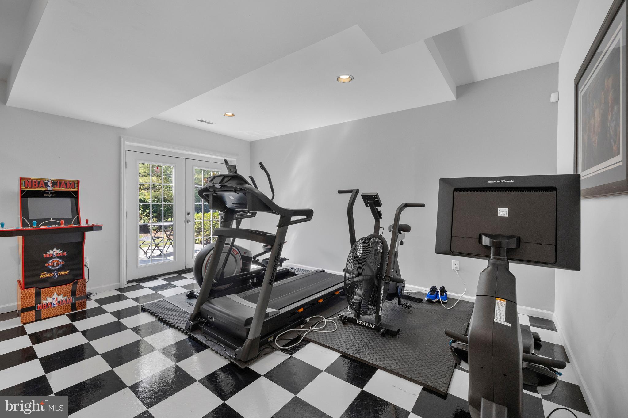 EDGEWATER - Residential