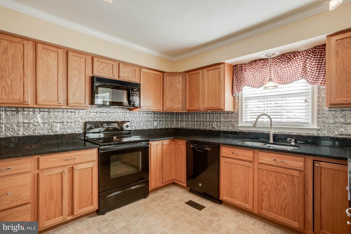 WHITESTONE ESTATES - Residential