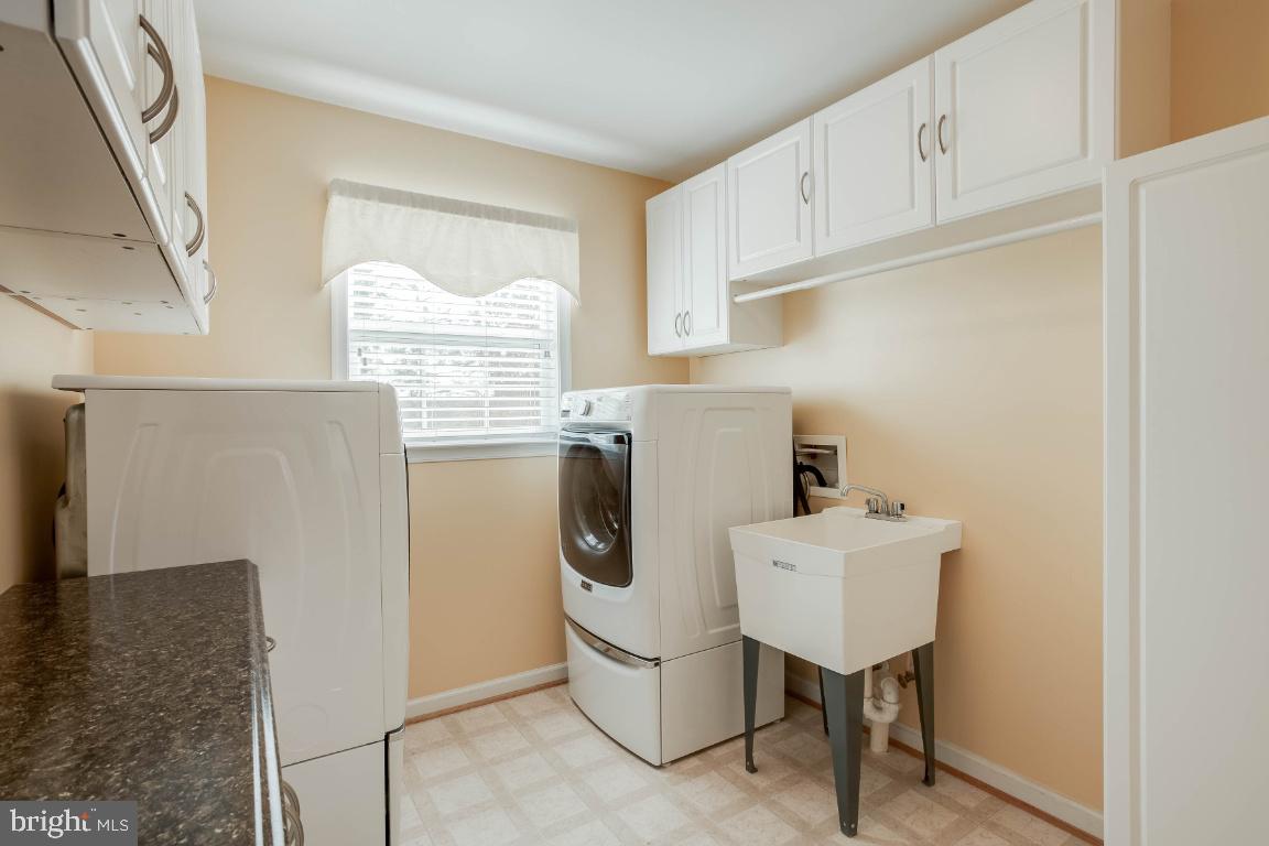 WHITESTONE ESTATES - Residential