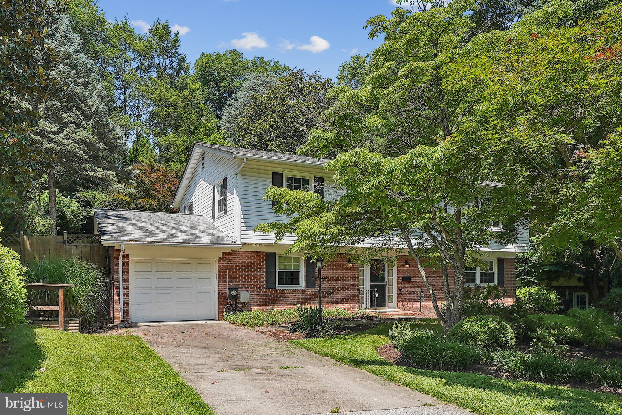 DIAMOND COURTS - Residential