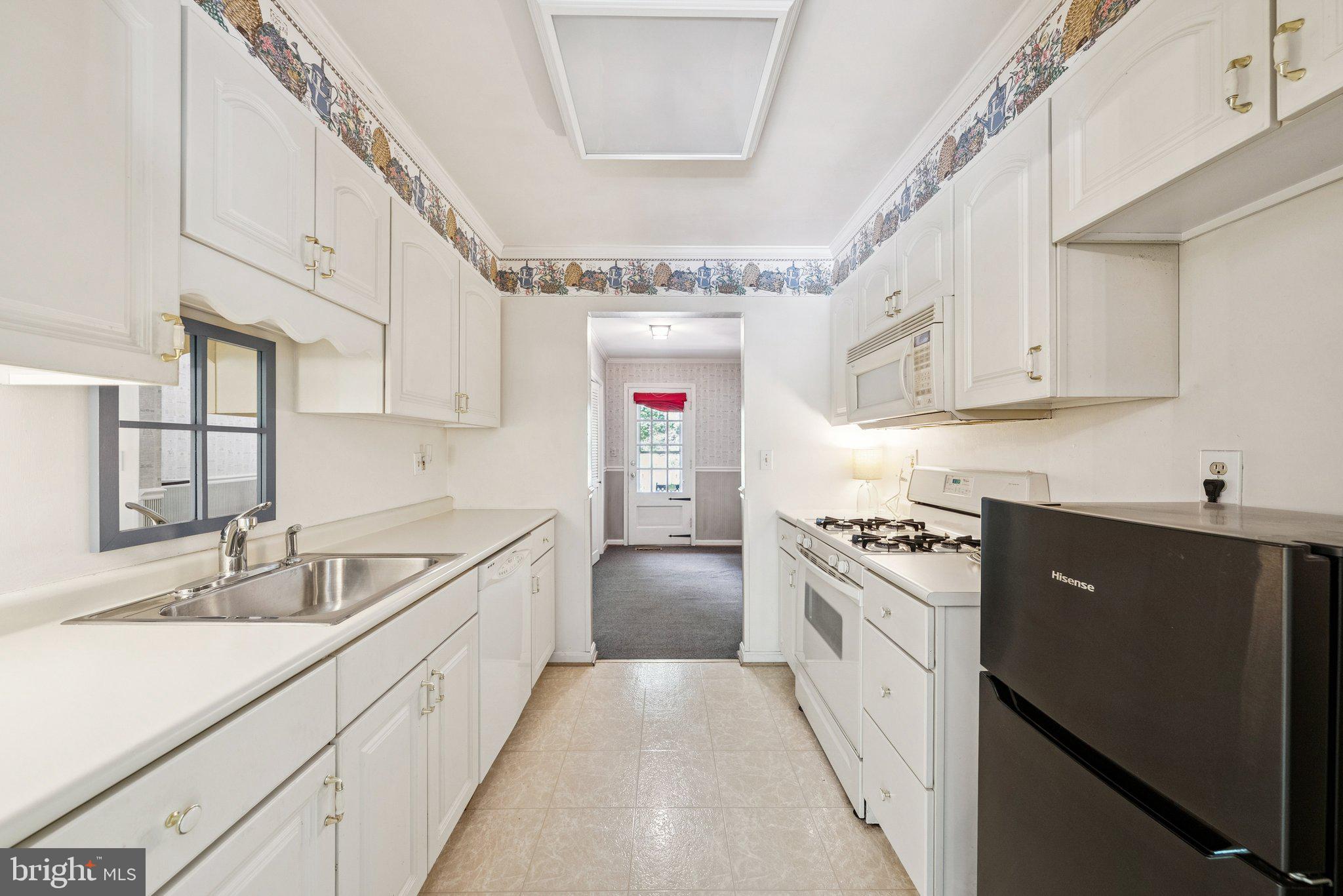 DIAMOND COURTS - Residential