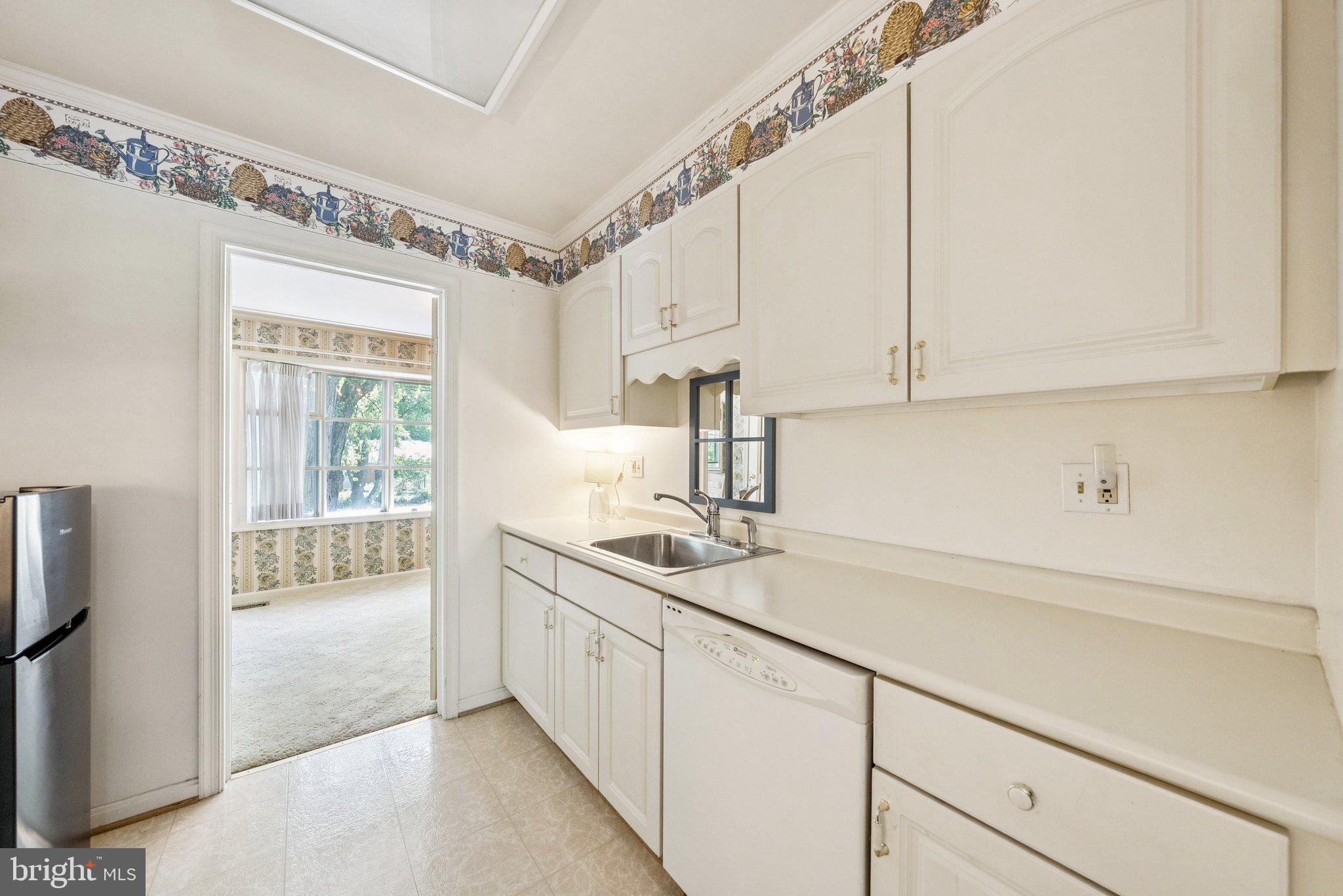 DIAMOND COURTS - Residential