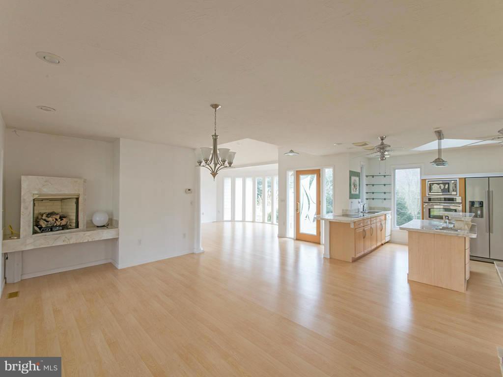 TOM HALL PLACE - Residential Lease