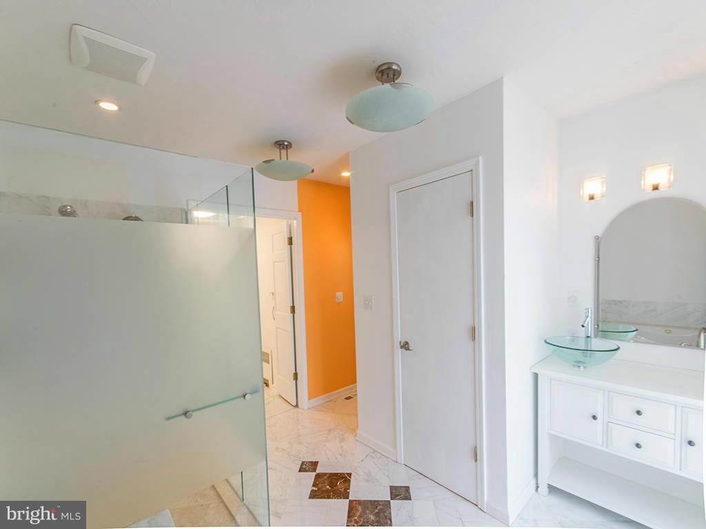 TOM HALL PLACE - Residential Lease