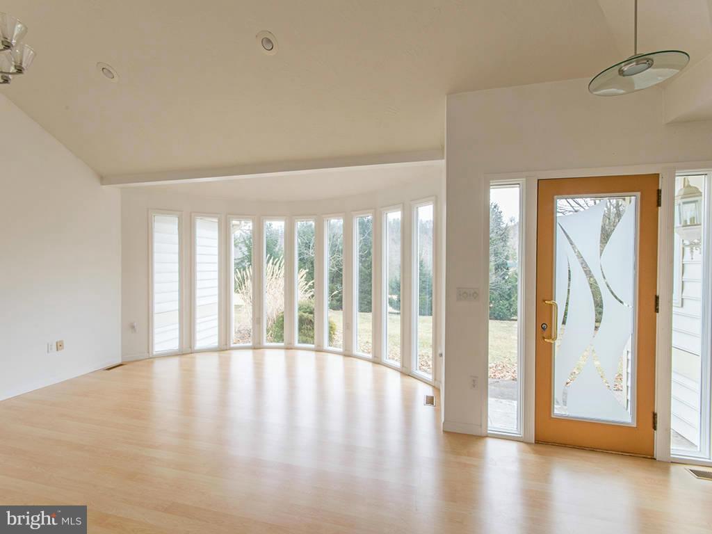 TOM HALL PLACE - Residential Lease