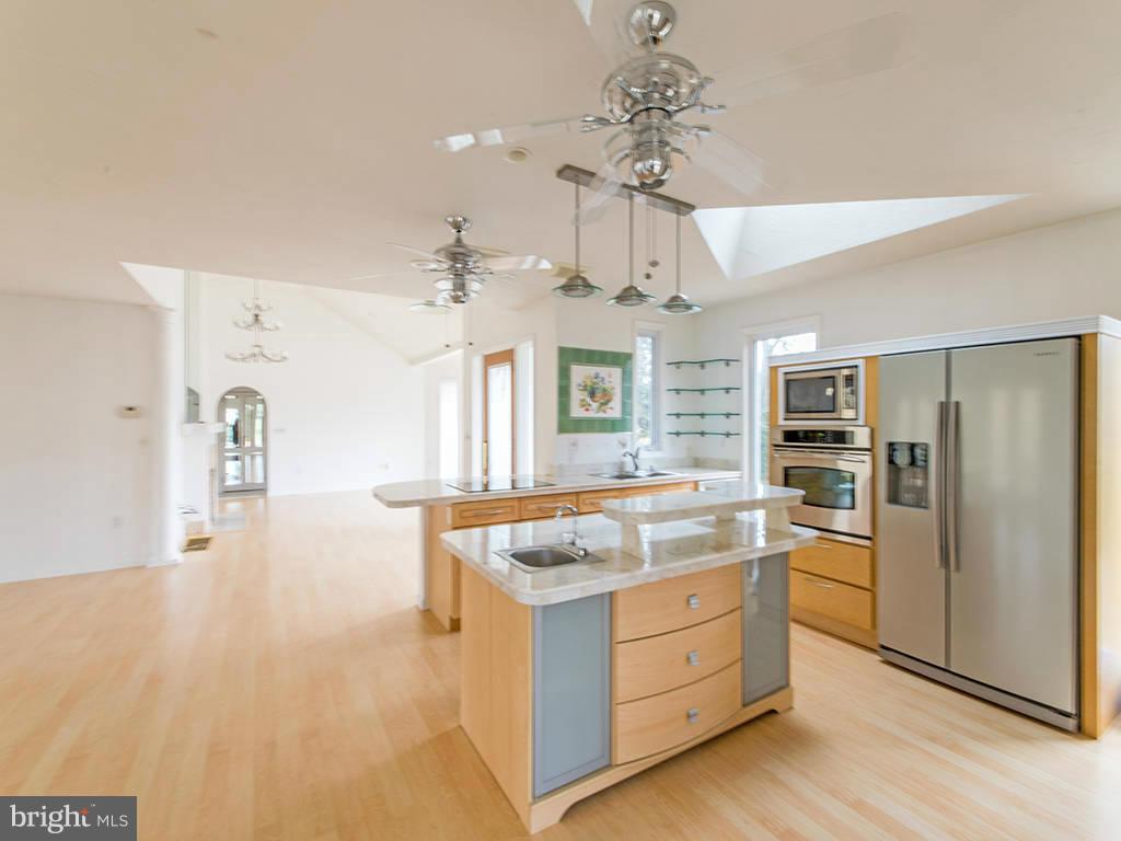 TOM HALL PLACE - Residential Lease