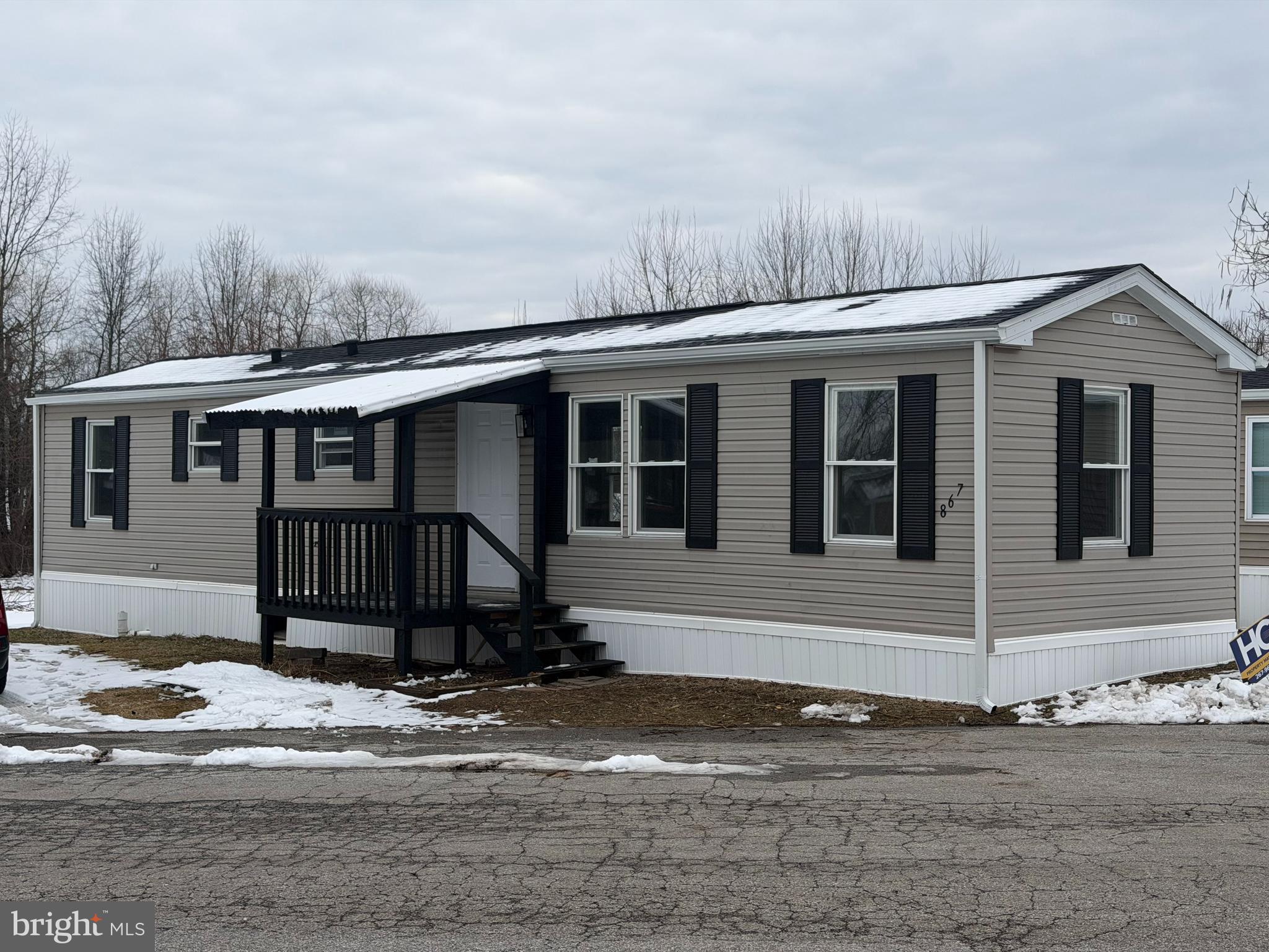 NEIGHBORS OF CREEKVIEW COURT - Residential