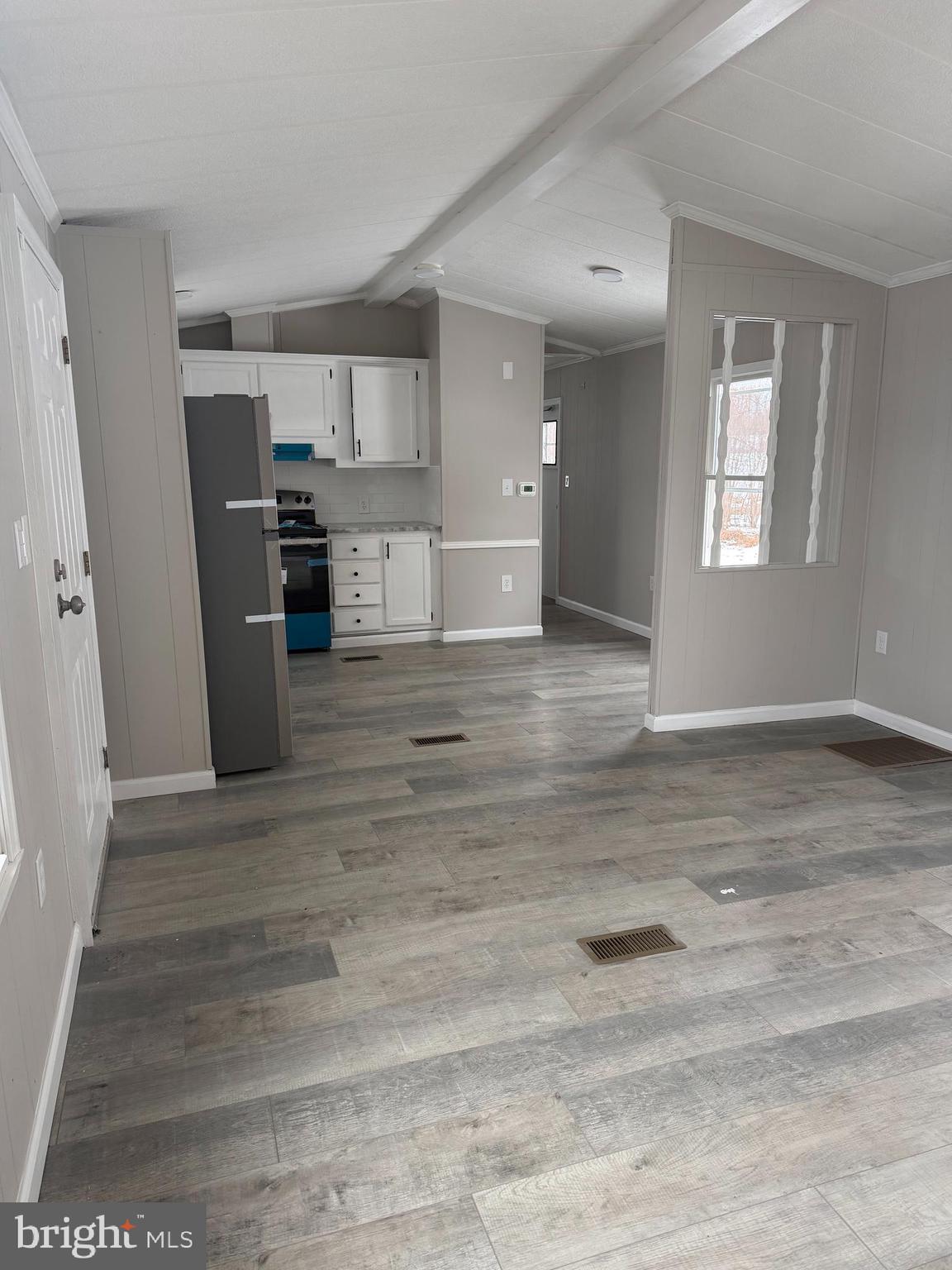 NEIGHBORS OF CREEKVIEW COURT - Residential