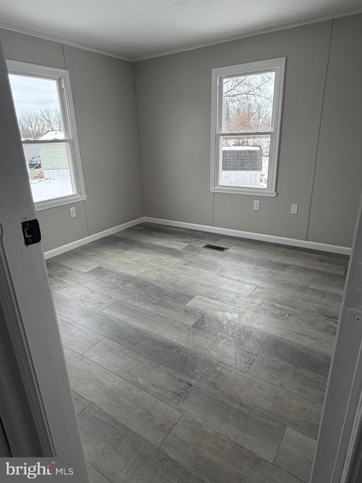 NEIGHBORS OF CREEKVIEW COURT - Residential