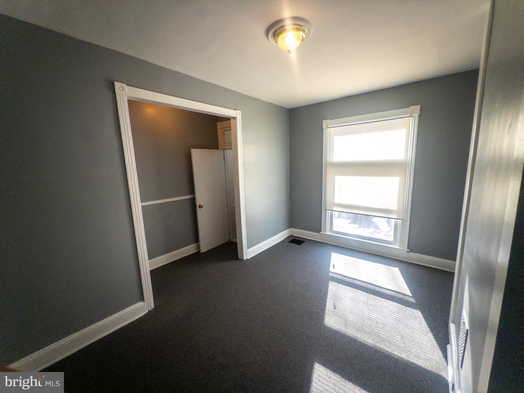 2122 W LEXINGTON STREET W