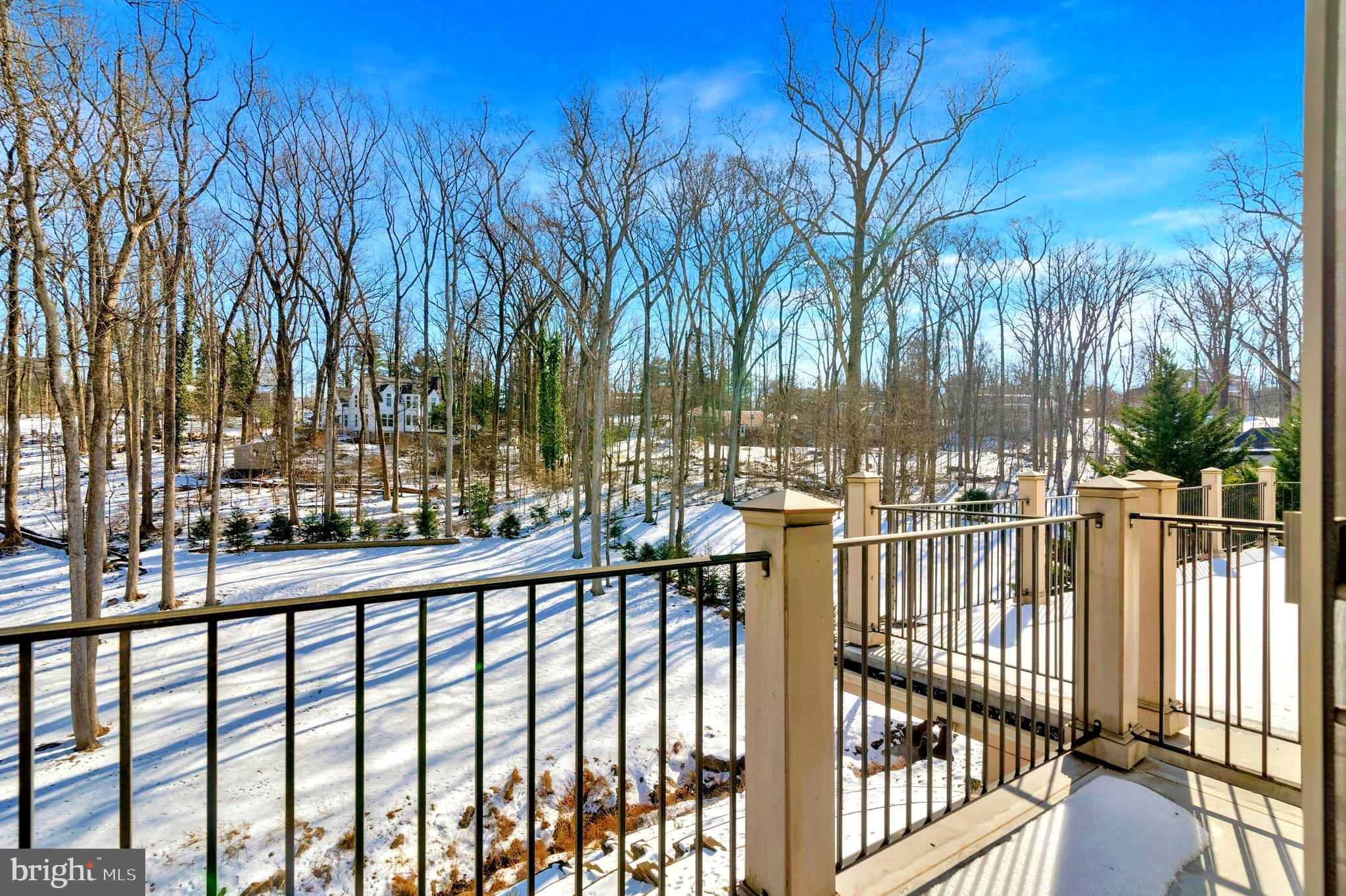 WOODSIDE ESTATES - Residential Lease