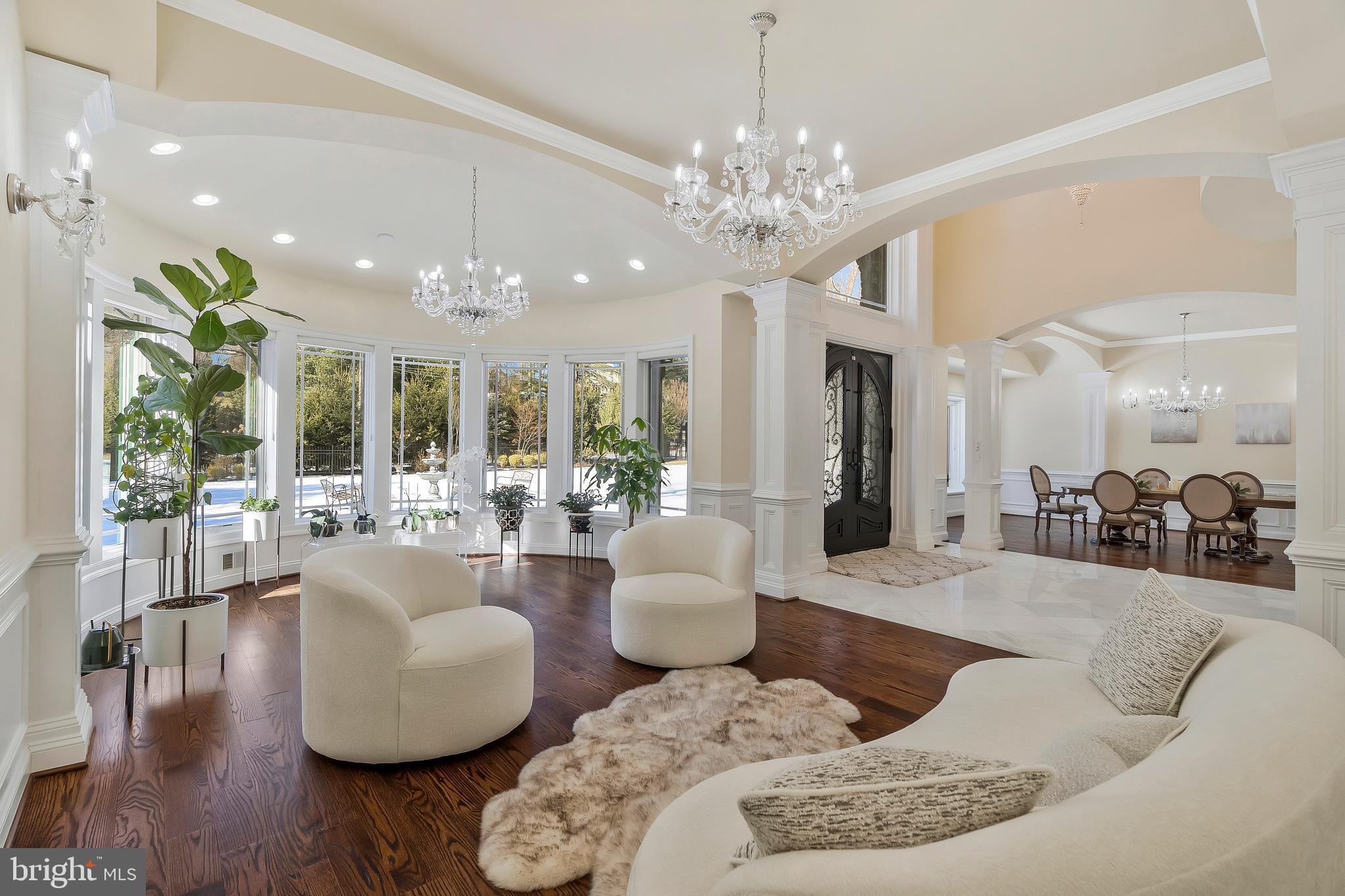 WOODSIDE ESTATES - Residential Lease