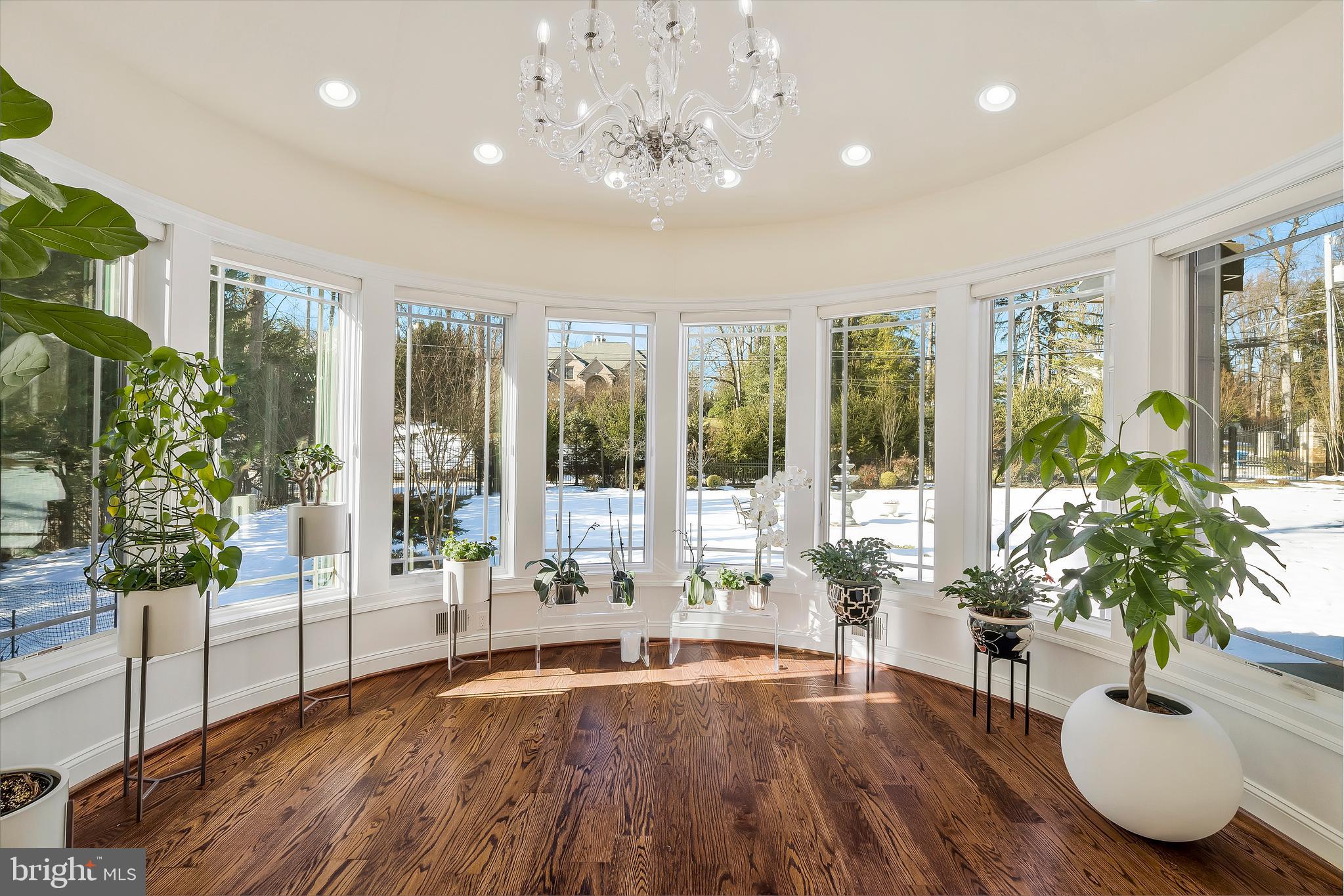 WOODSIDE ESTATES - Residential Lease