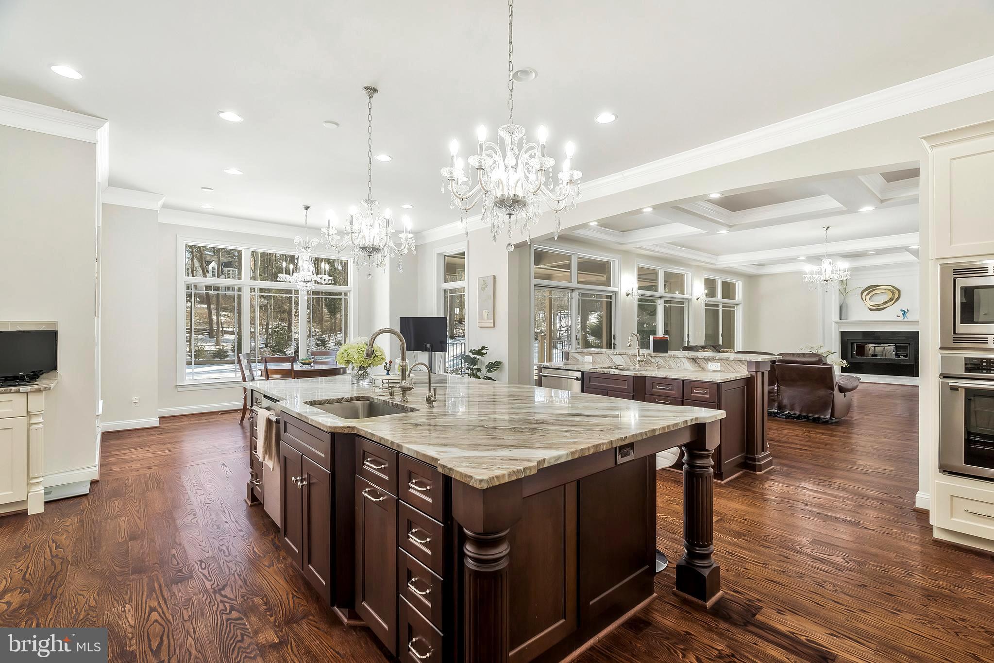 WOODSIDE ESTATES - Residential Lease